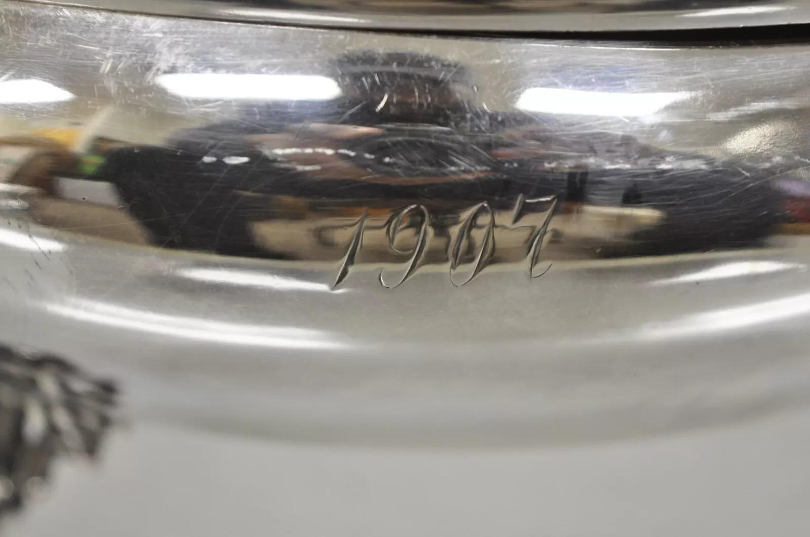 Soupière à couvercle en métal argenté de l'époque victorienne « 1907 » de Rockford en vente 4