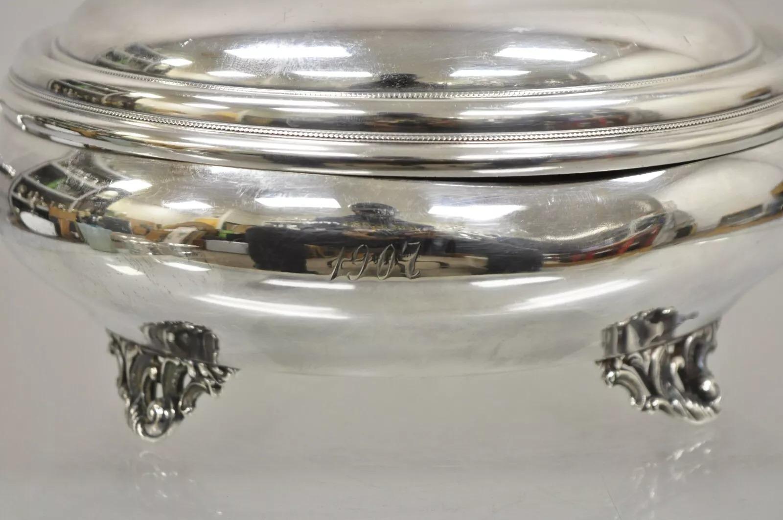 20ième siècle Soupière à couvercle en métal argenté de l'époque victorienne « 1907 » de Rockford en vente