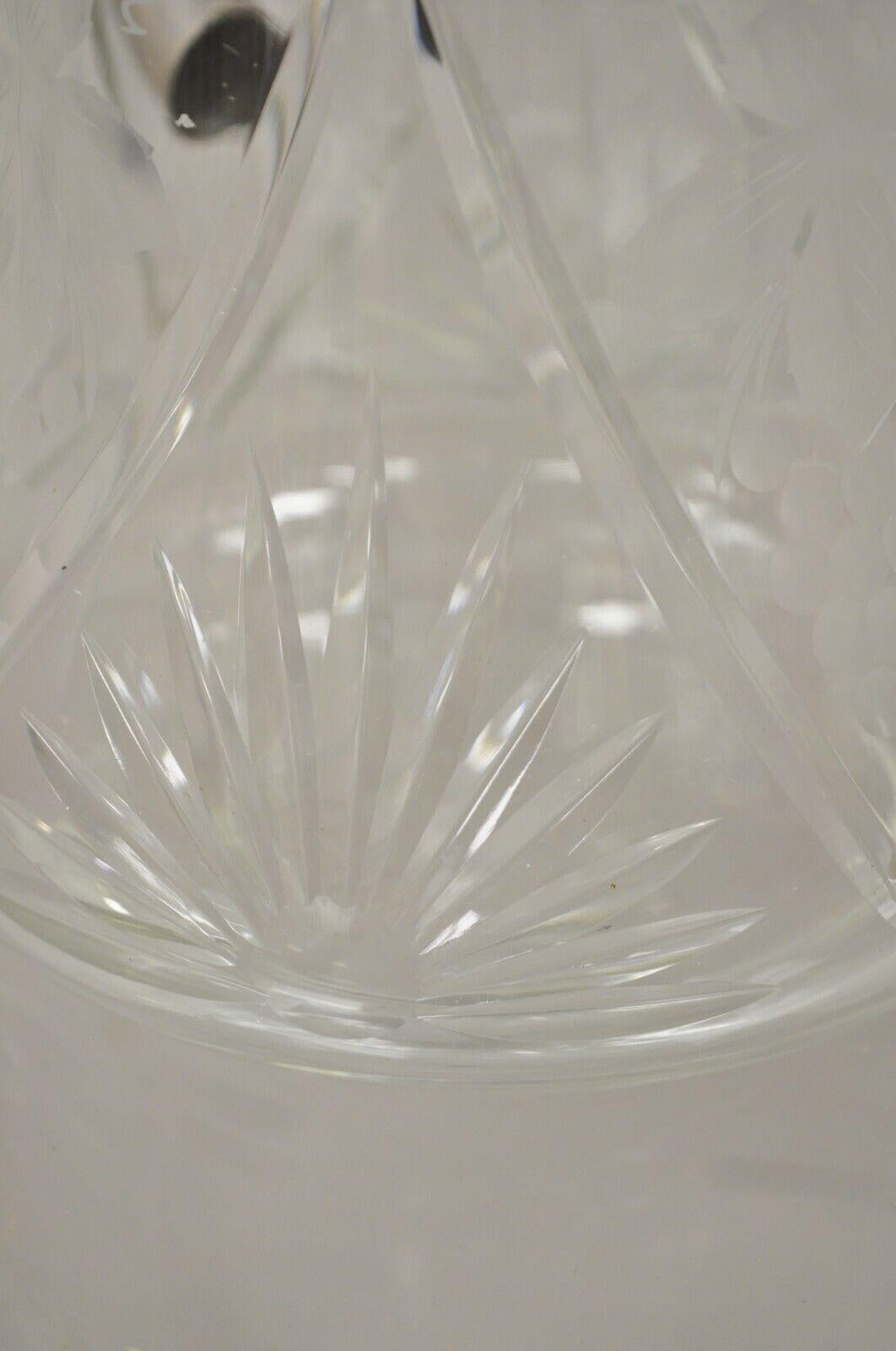 Pichet à eau victorien ancien en verre de cristal taillé plaqué argent en vente 3