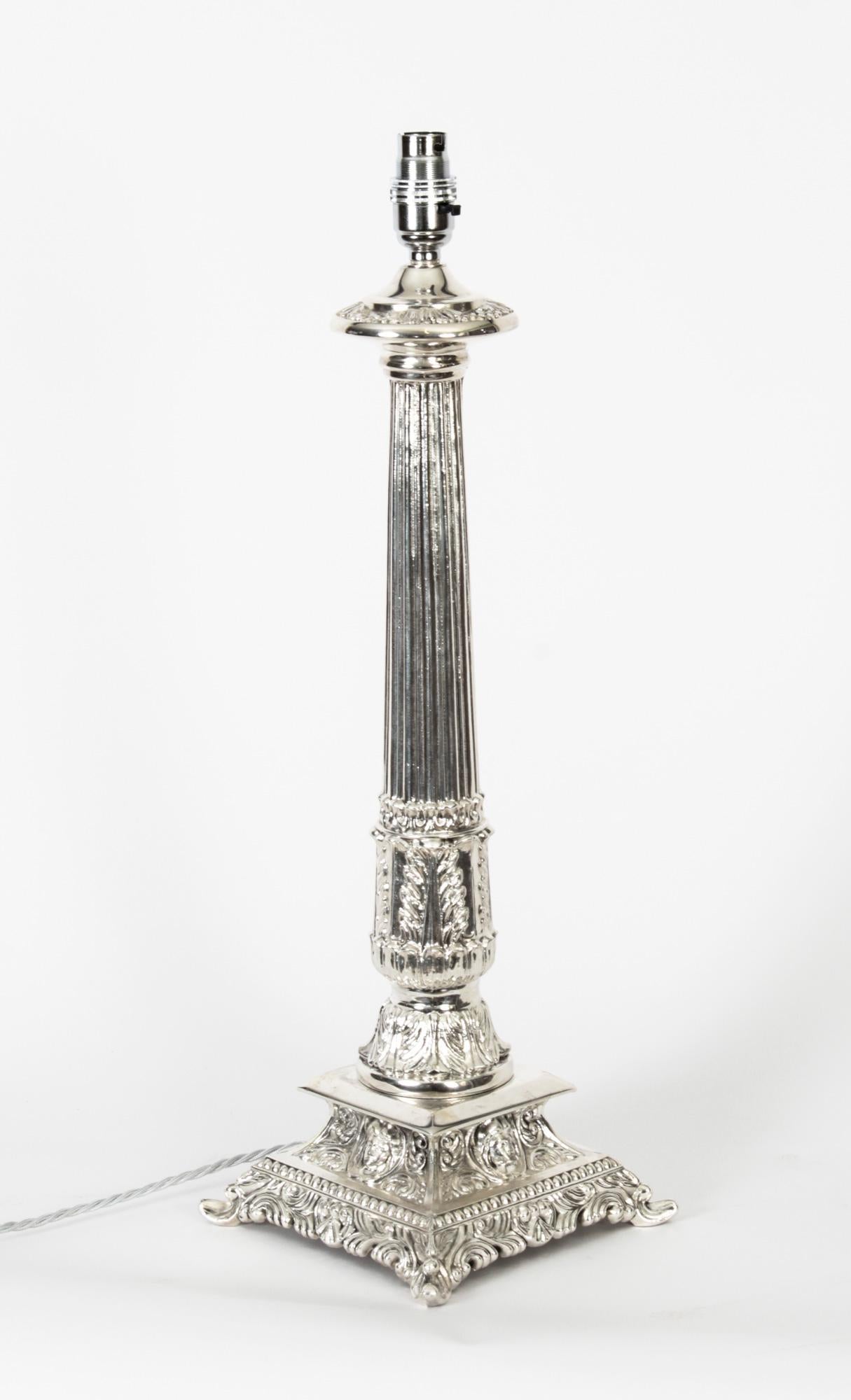 Ancienne lampe de bureau victorienne à colonne dorée en métal argenté, XIXe siècle en vente 6