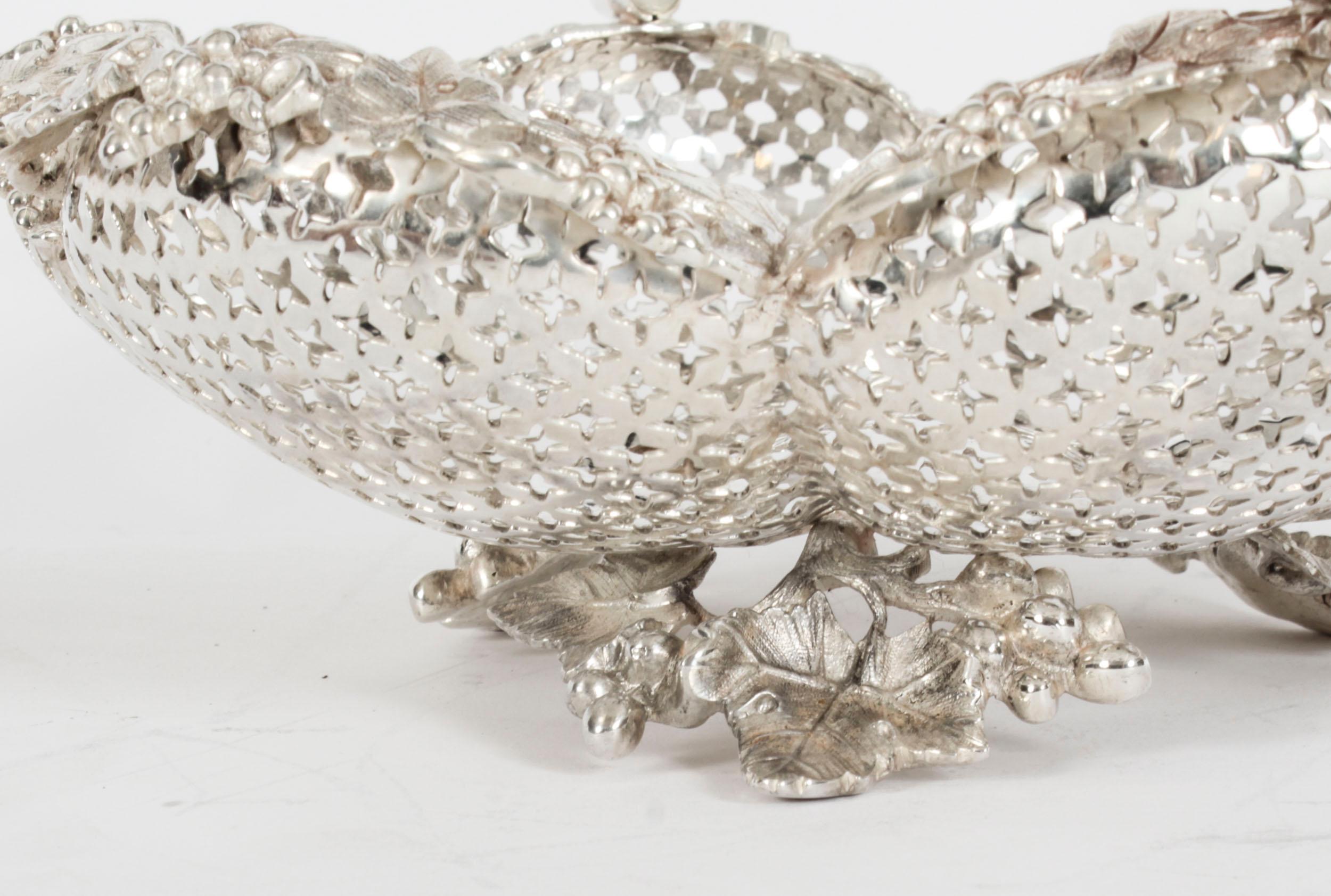 Antique Victorian Silver Plated Fruit Basket, 19th Century For Sale 6