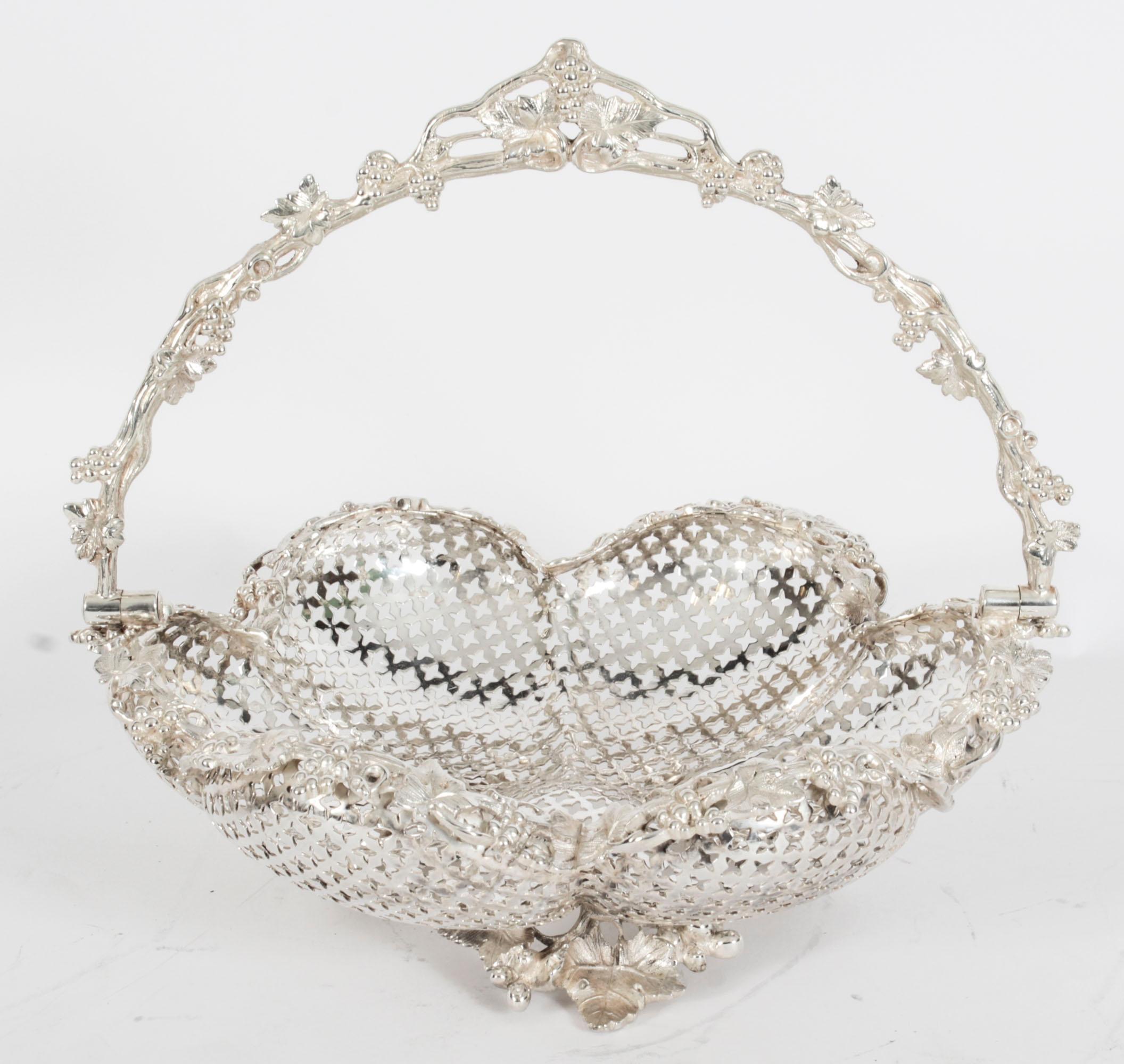 Antique Victorian Silver Plated Fruit Basket, 19th Century For Sale 1