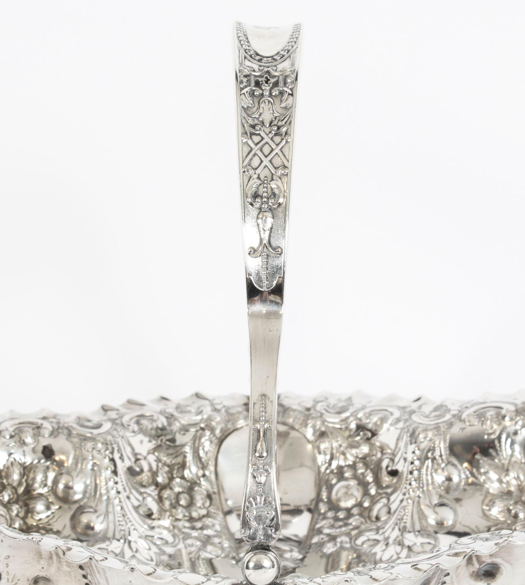 Antique Victorian Silver Plated Fruit Basket James Dixon 19th Century In Good Condition For Sale In London, GB