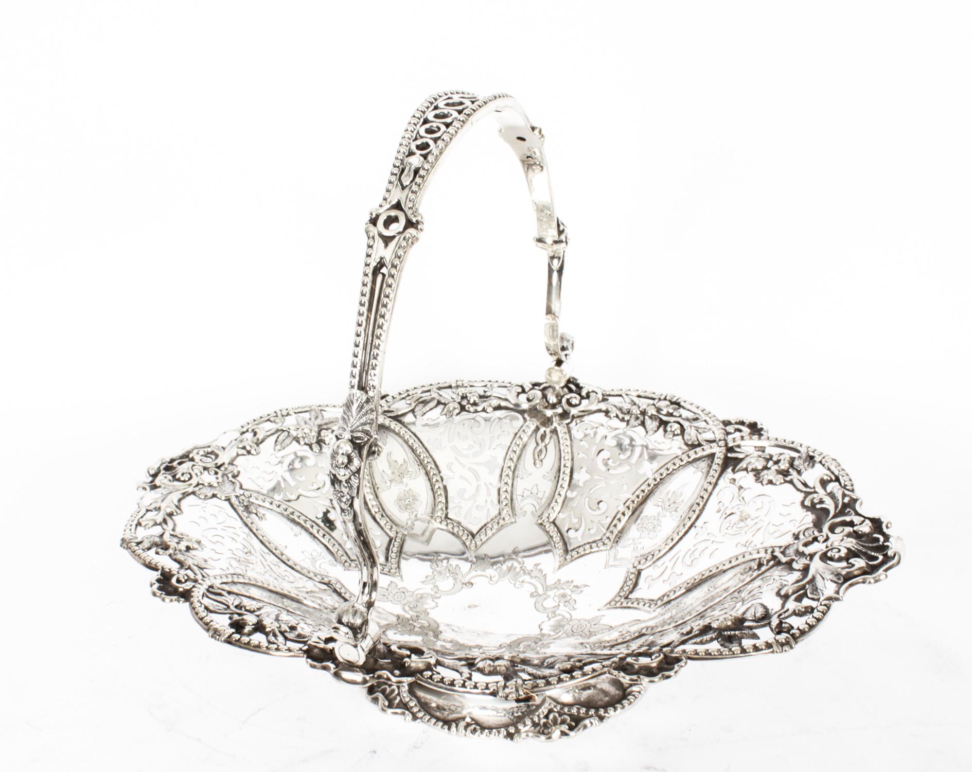 Antique Victorian Silver Plated Fruit Basket Martin Hall 19th Century In Good Condition For Sale In London, GB