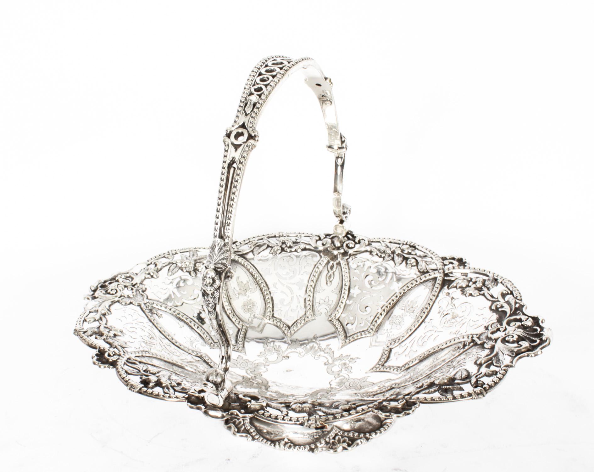 Antique Victorian Silver Plated Fruit Basket Martin Hall 19th Century In Good Condition In London, GB