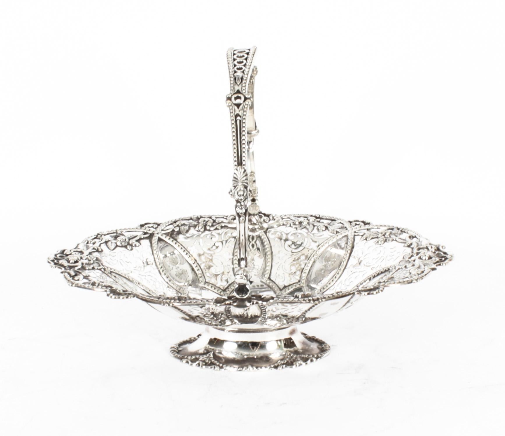 Mid-19th Century Antique Victorian Silver Plated Fruit Basket Martin Hall 19th Century For Sale