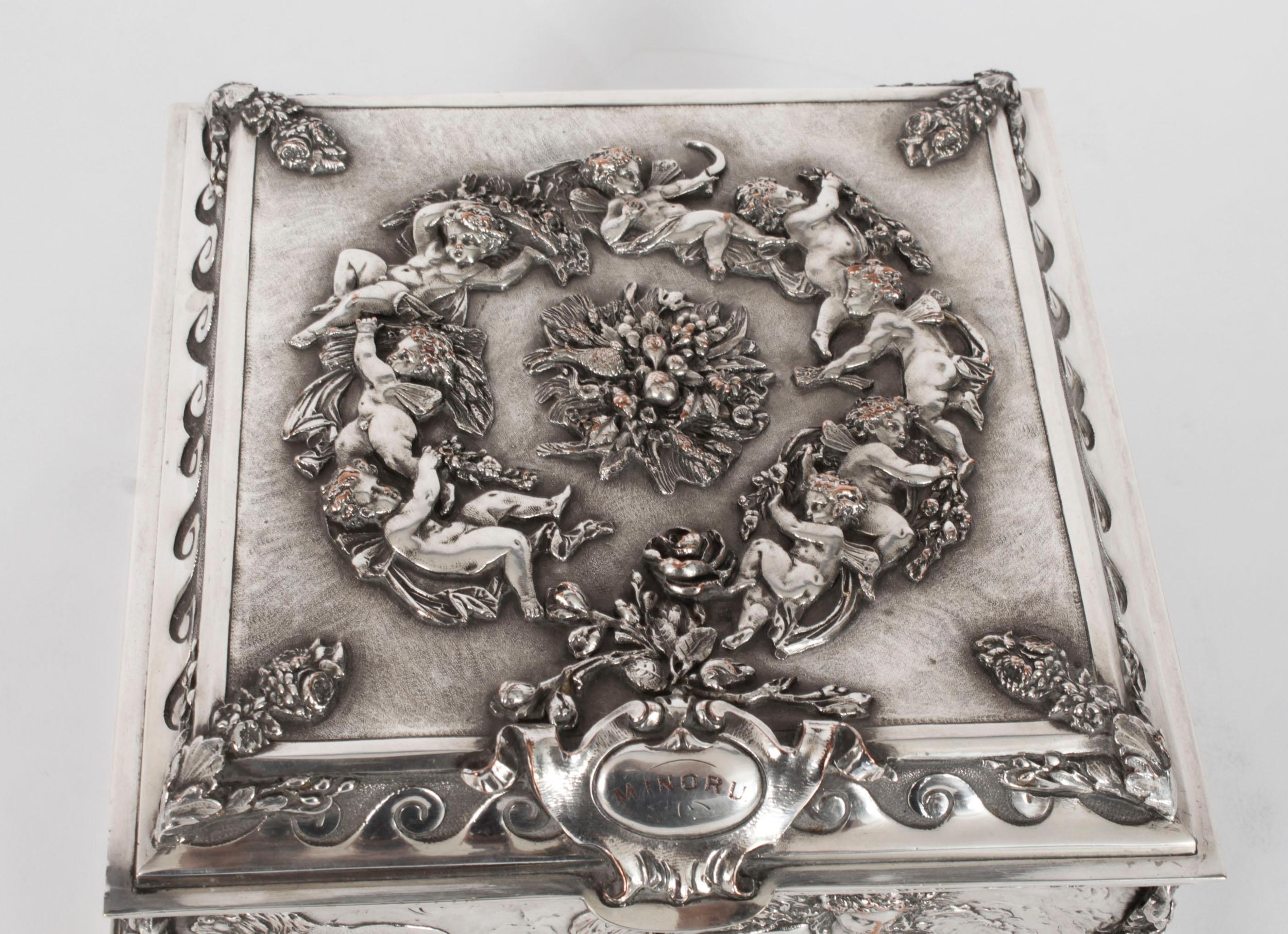 Antico cofanetto per gioielli vittoriano placcato in argento Walker & Hall XIX sec. in vendita 9