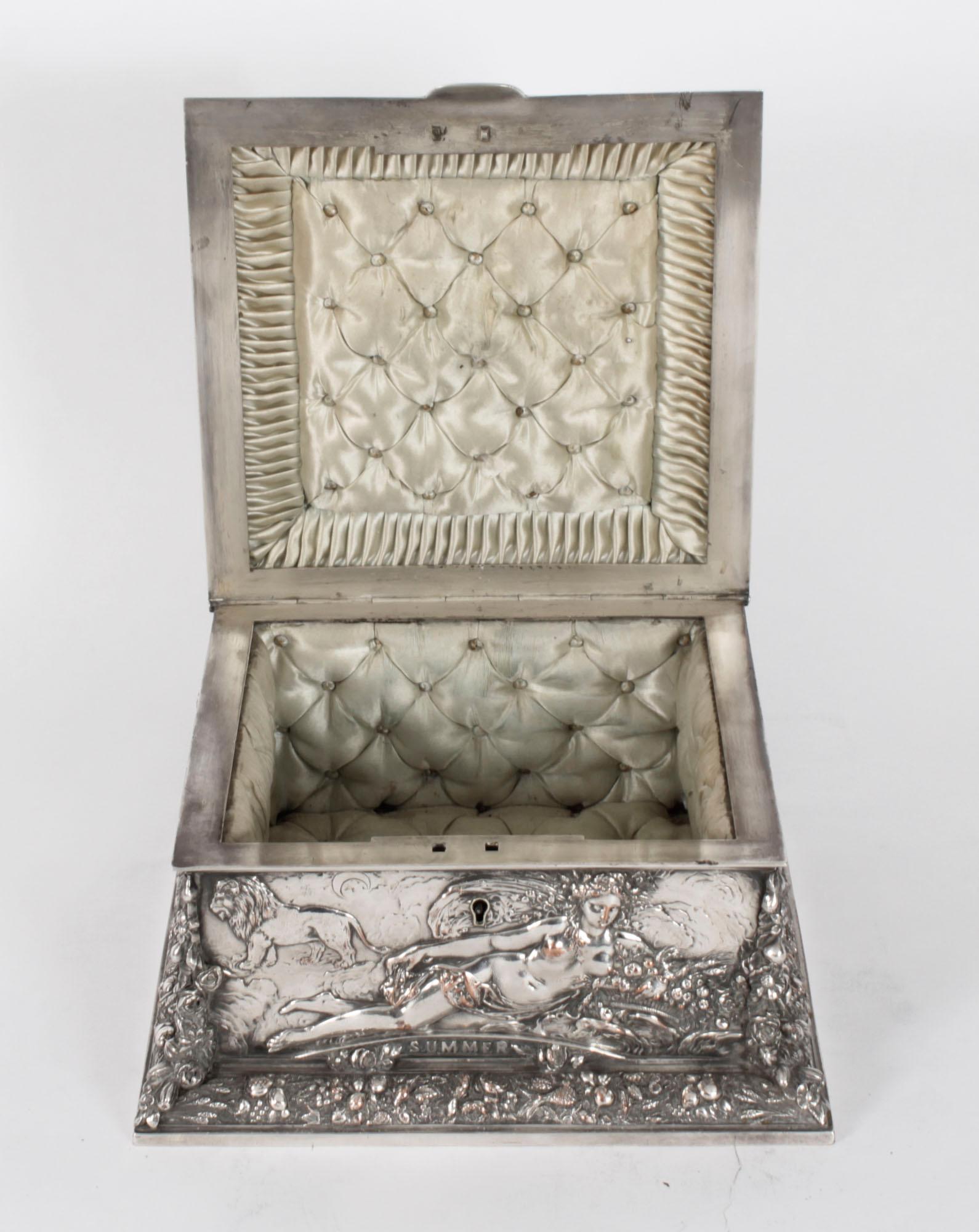 Antique Victorian Silver Plated Jewellery Casket Walker and Hall 19thC For Sale 11