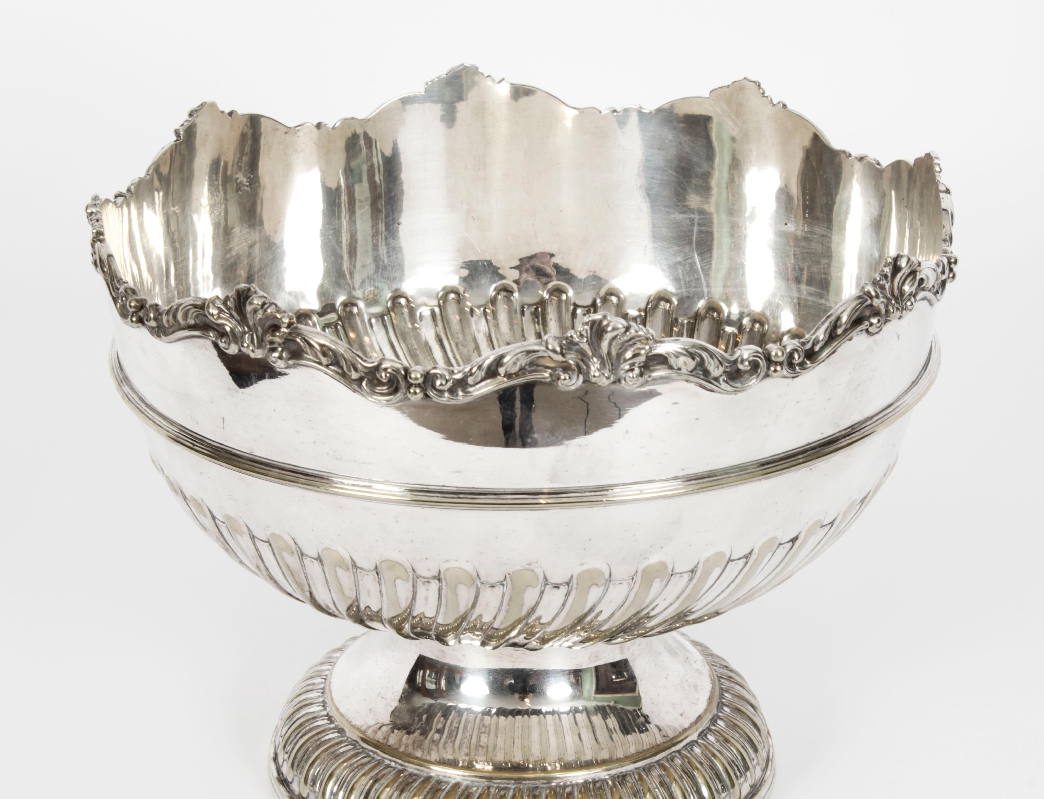 This is a gorgeous antique Victorian silver plated punch bowl bearing the makers mark of the renowned silversmiths W.Briggs & Co of Sheffield, England, Circa 1880 in date.
 
This exquisite punch bowl has beautiful and incredibly detailed