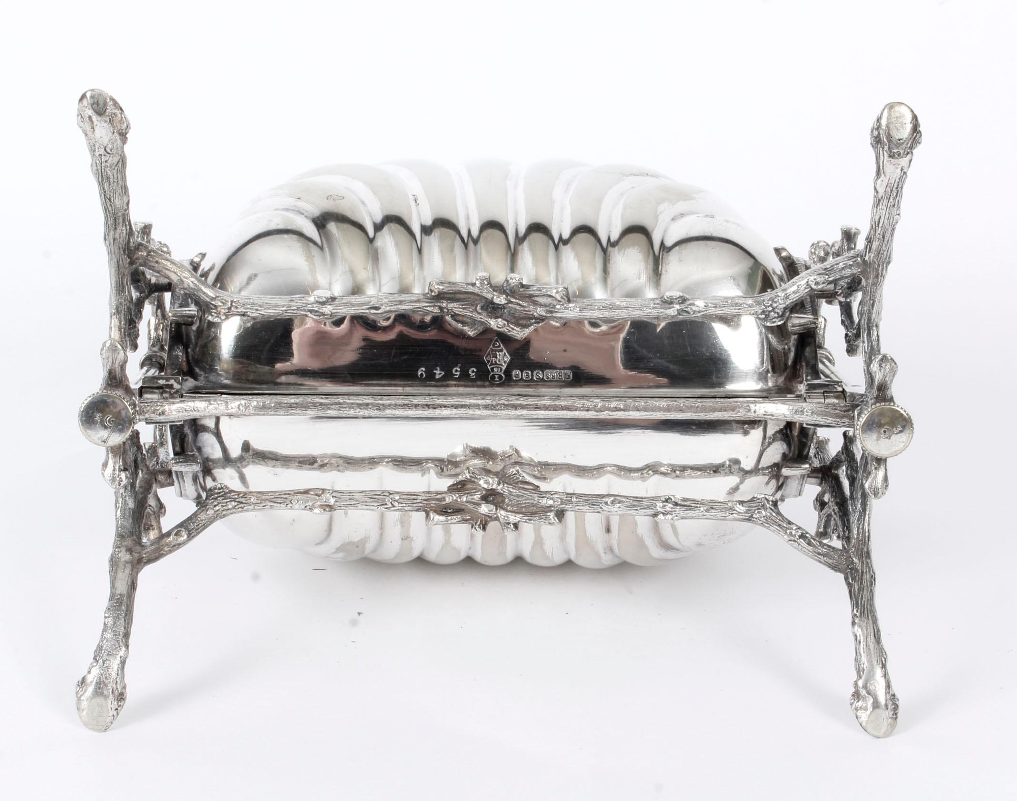 Victorian Silver Plated Shell Folding Biscuit Box Fenton Brothers, 19th Century 5