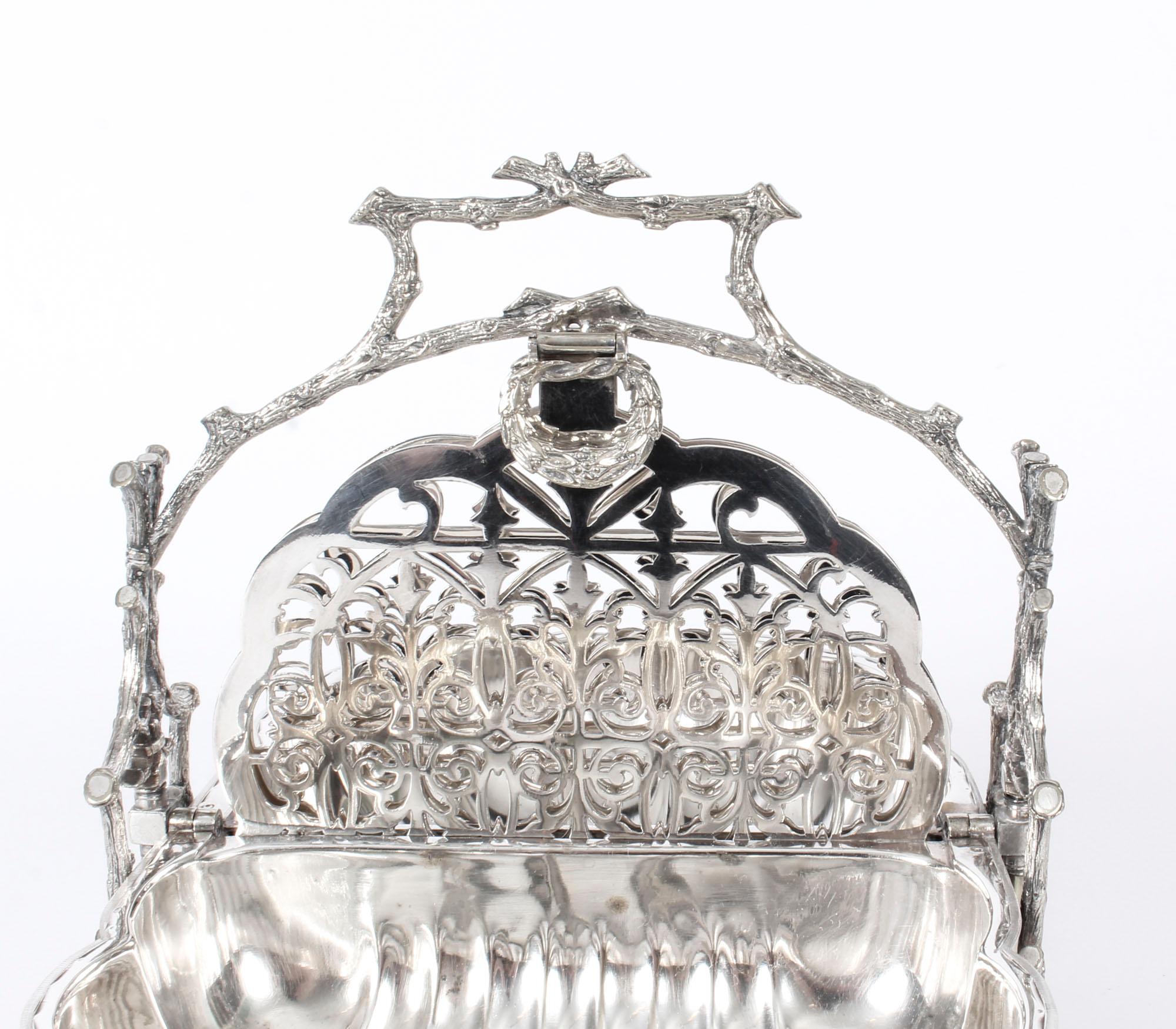 Late 19th Century Victorian Silver Plated Shell Folding Biscuit Box Fenton Brothers, 19th Century