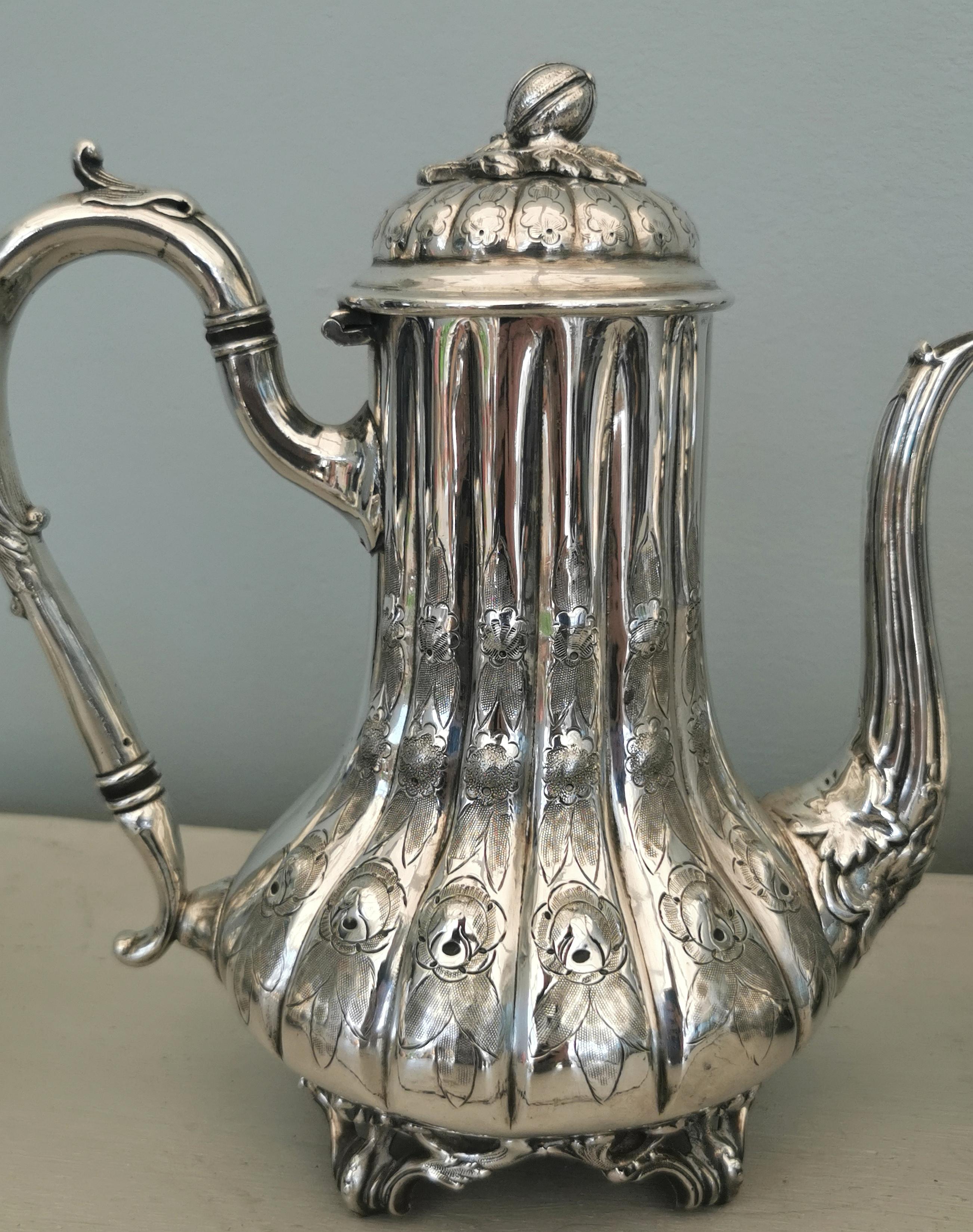 Antique Victorian silver plated tea set, Four piece, melon top  In Good Condition In NEWARK, GB