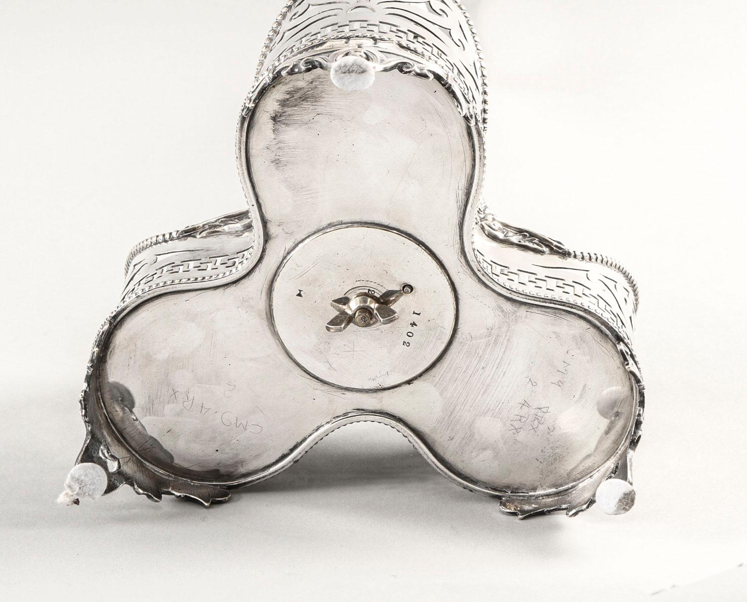 Antique Victorian Silver Plated Triple Decanter Stand Tantalus, 19th Century 3