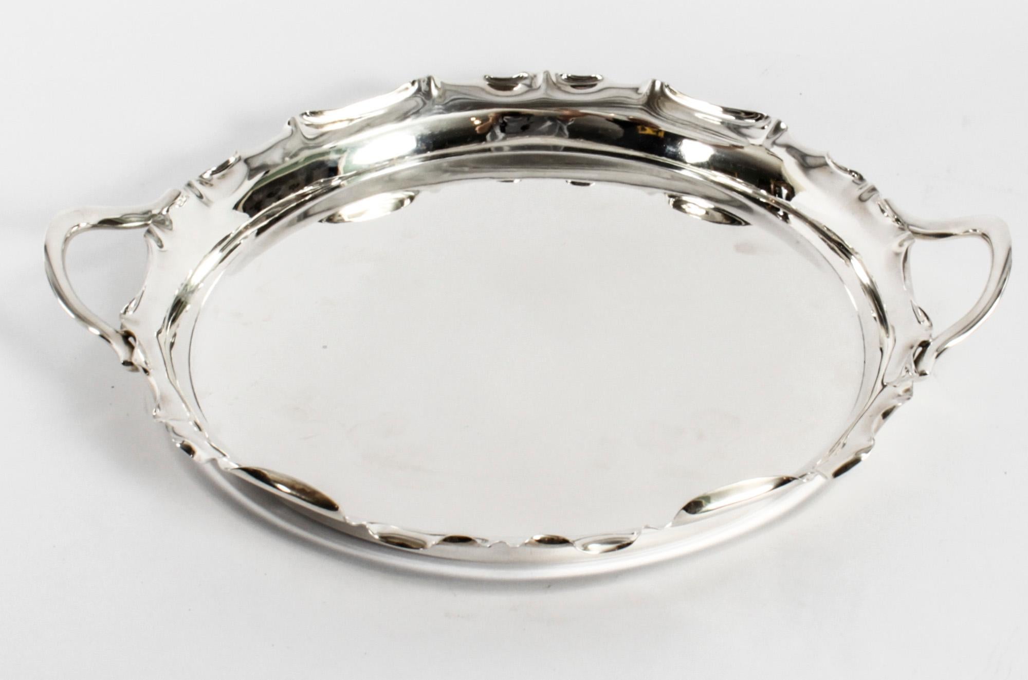 Antique Victorian Silver Plated Twin Handled Tray Walker & Hall, 1880 In Good Condition For Sale In London, GB