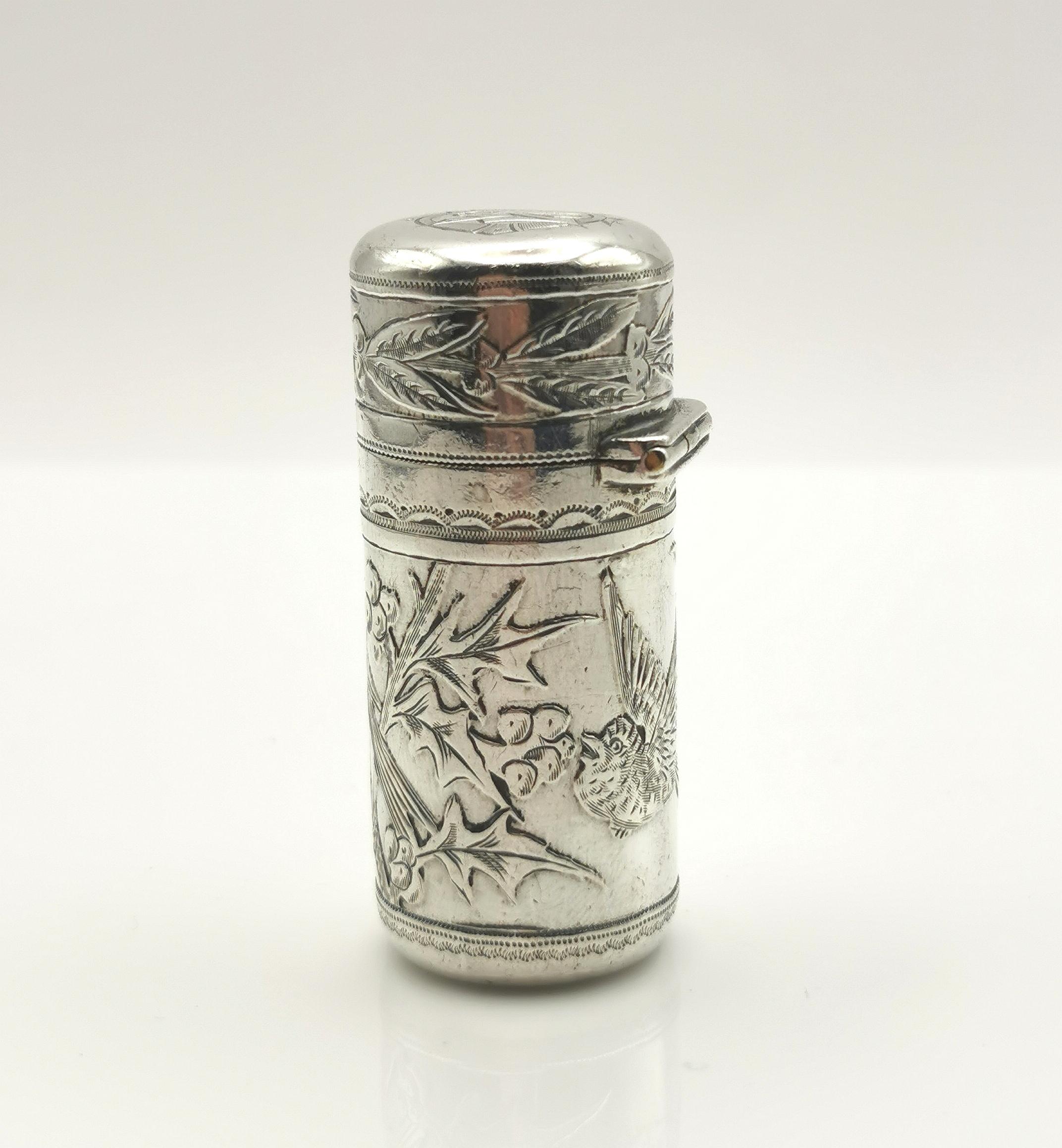 Antique Victorian silver scent bottle, Sampson and Mordan, Birds and Holly  In Fair Condition For Sale In NEWARK, GB