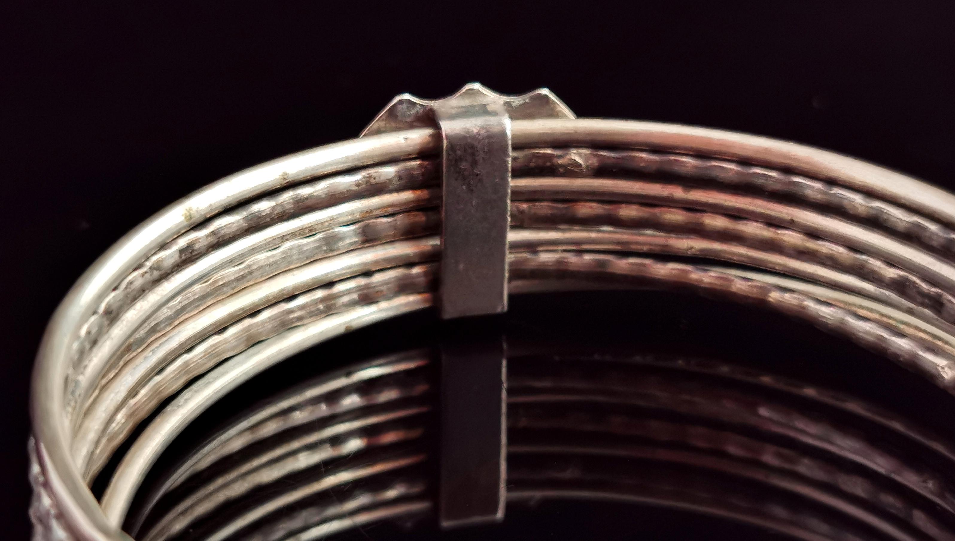 Braccialetti impilabili in argento antico vittoriano, scudo a scorrimento, cervo araldico in vendita 3