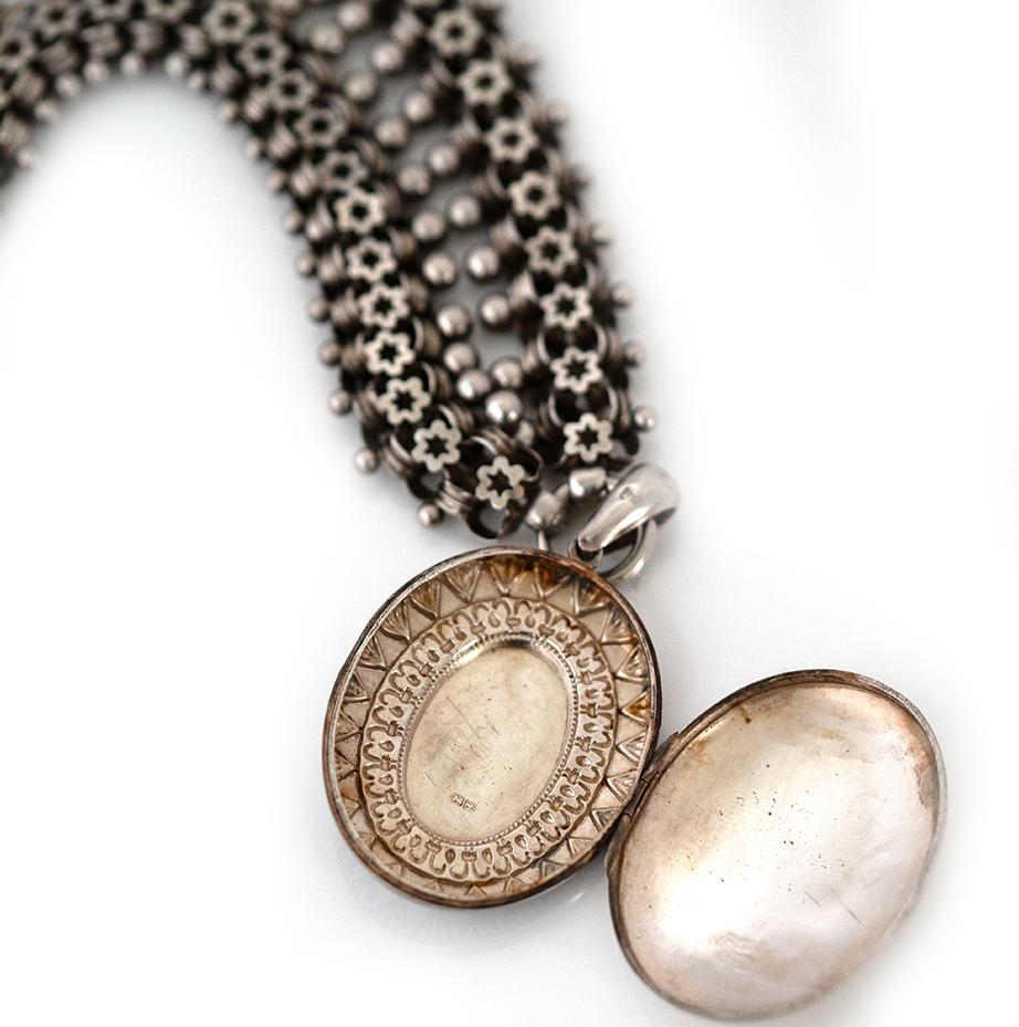 Antique Victorian Silver Star Ivy Locket and Collar Necklace 6