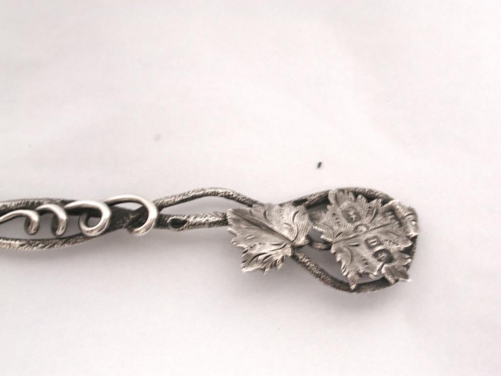 English Antique Victorian Silver Tea Caddy Spoon with Leaf and Vine Decoration, 1852