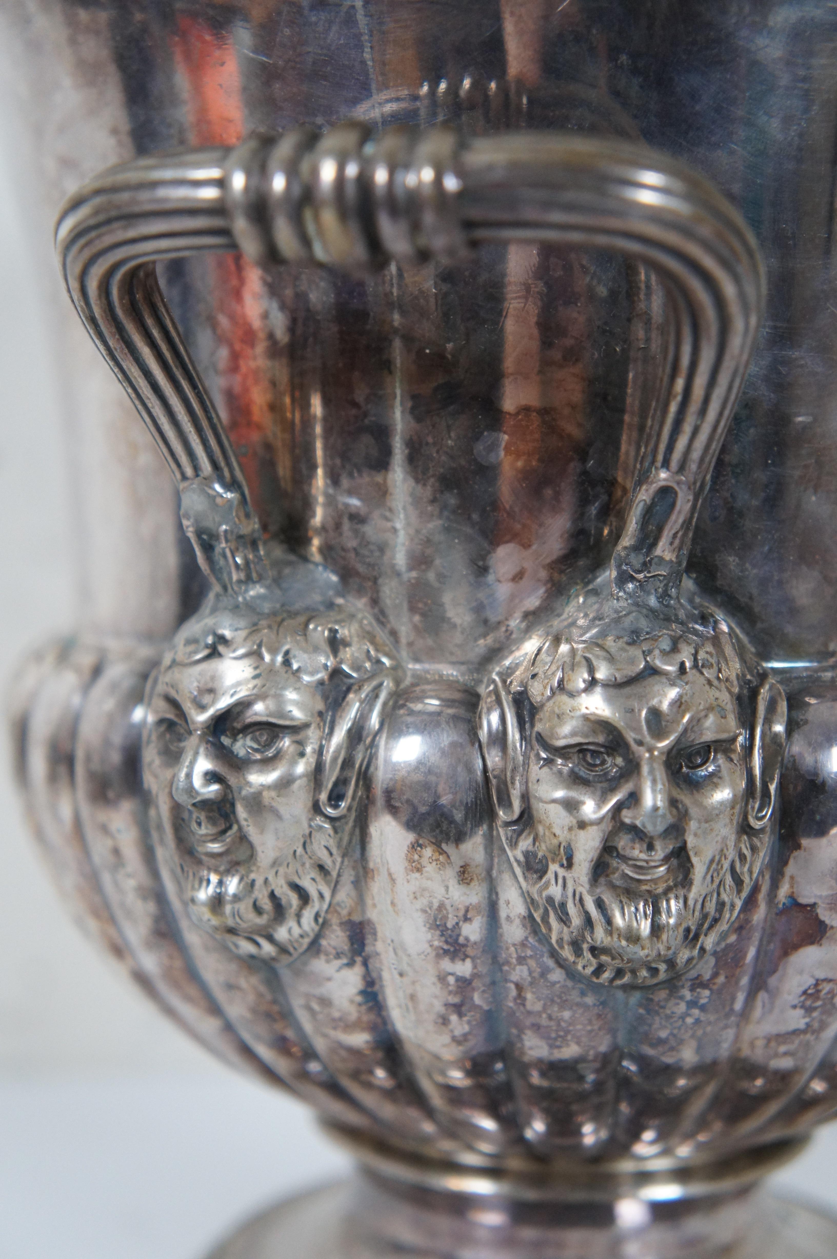Antique seau à vin et rafraîchisseur en métal argenté victorien avec urne à glace et Bacchus en vente 6