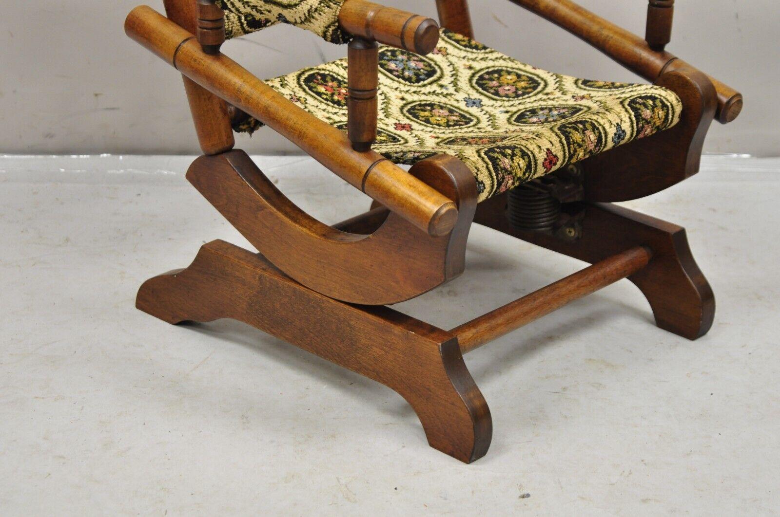 Antique Victorian Small Child's Maple Wood Platform Rocker Rocking Chair In Good Condition For Sale In Philadelphia, PA