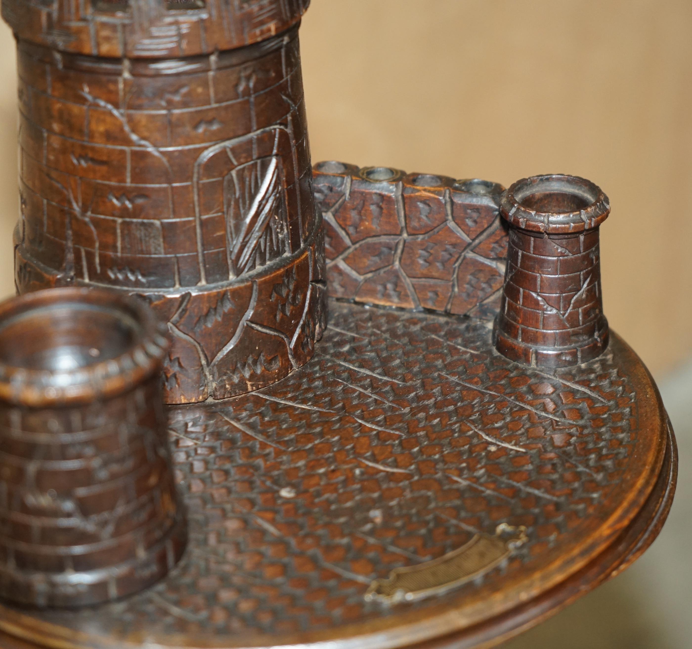 Anglais Table d'Appoint ViCtorian SMOKERS ANTIQUE DÉpictant DES CASTLES PIPES TOBACCO CIGARS en vente