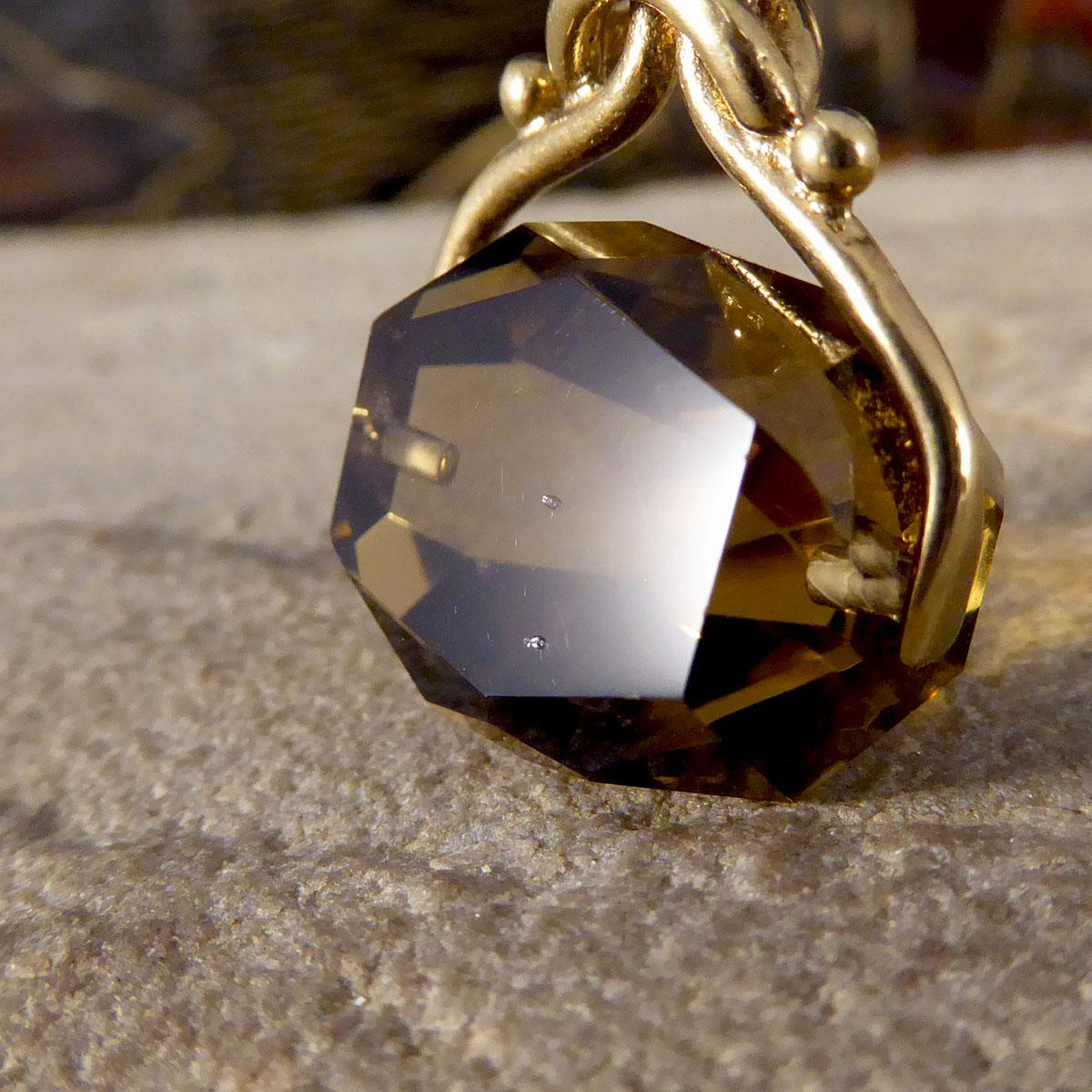 Antique Victorian Smokey Quartz Spinning Fob in 9ct Yellow Gold In Good Condition In Yorkshire, West Yorkshire