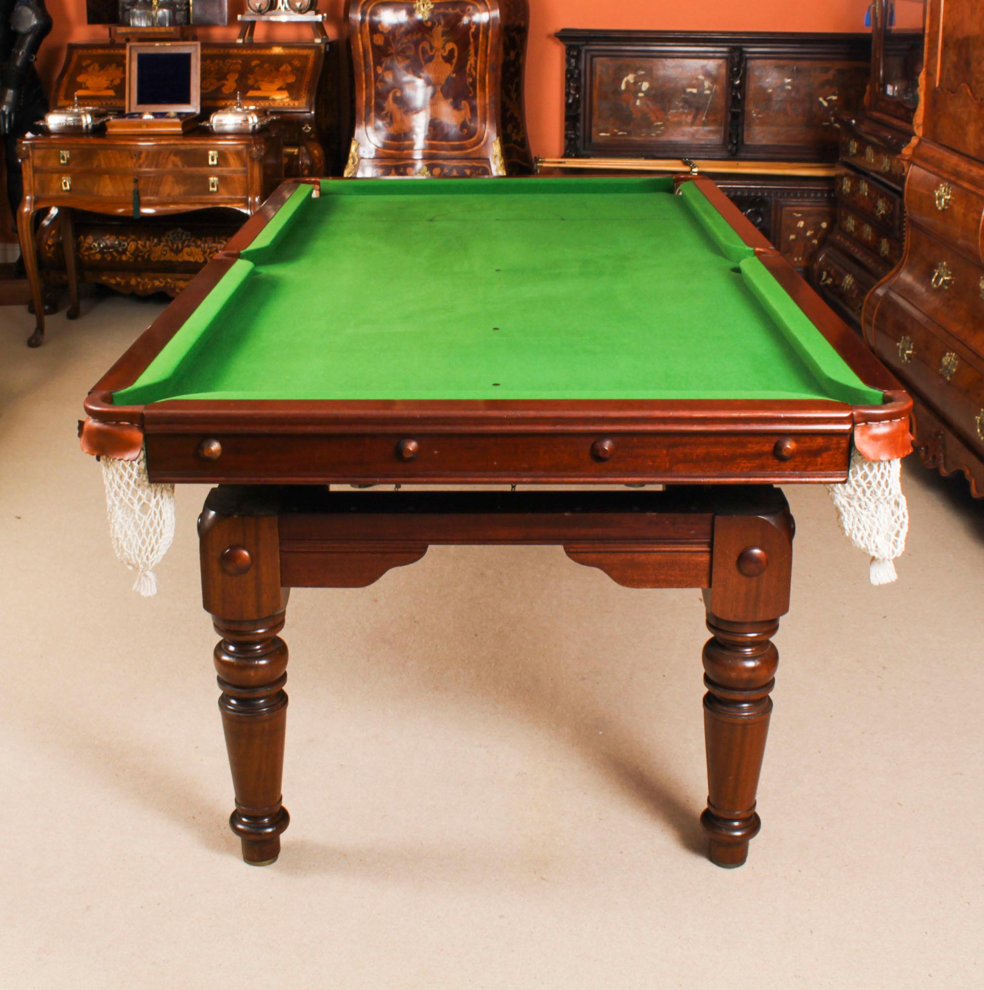 Édouardien Ancienne table de snooker / salle à manger victorienne entièrement rénovée Circa 1900 en vente