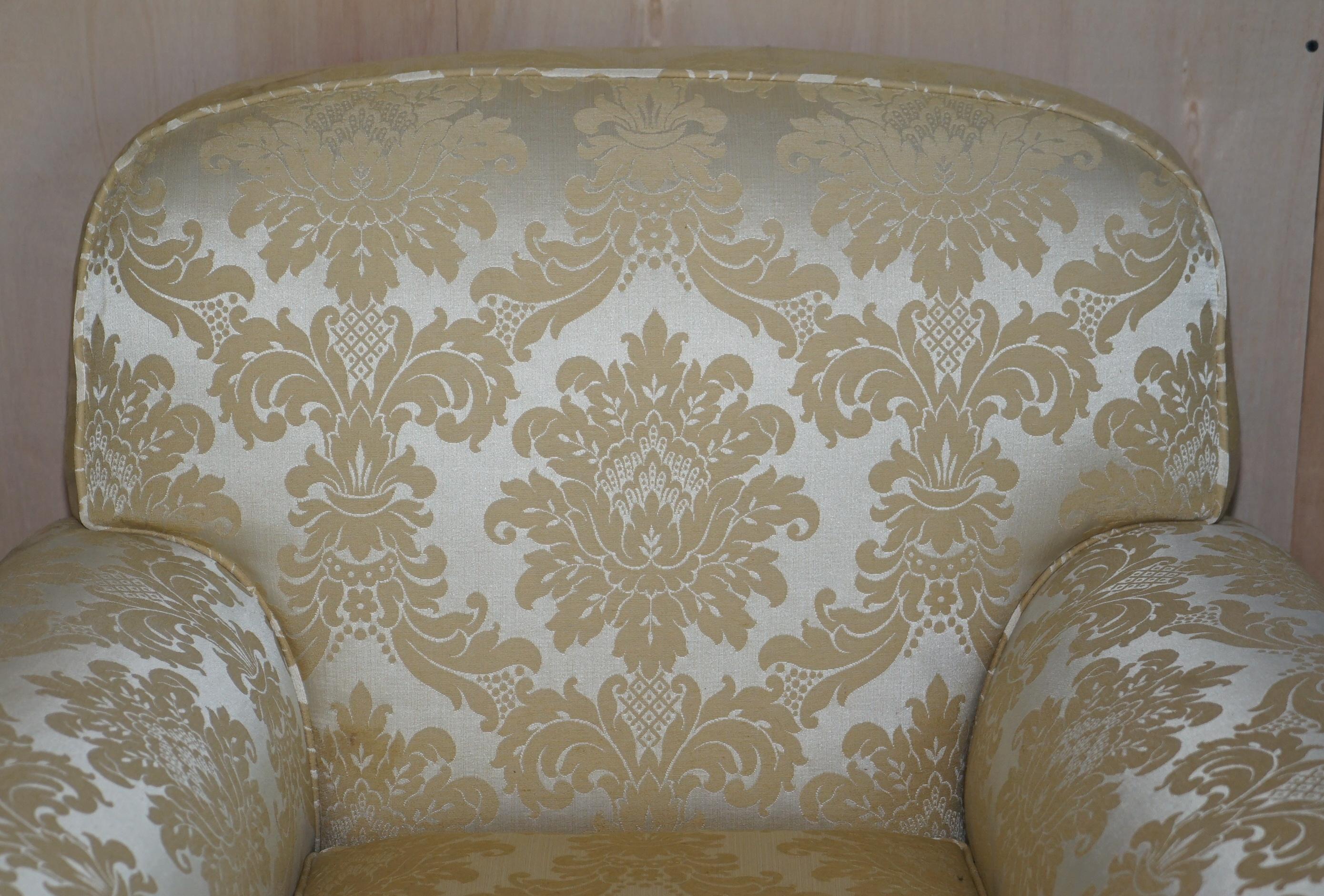 Antikes viktorianisches Sofa & Sessel Club Suite mit Damastpolsterung und gedrechselten Bügelfüßen (Handgefertigt) im Angebot