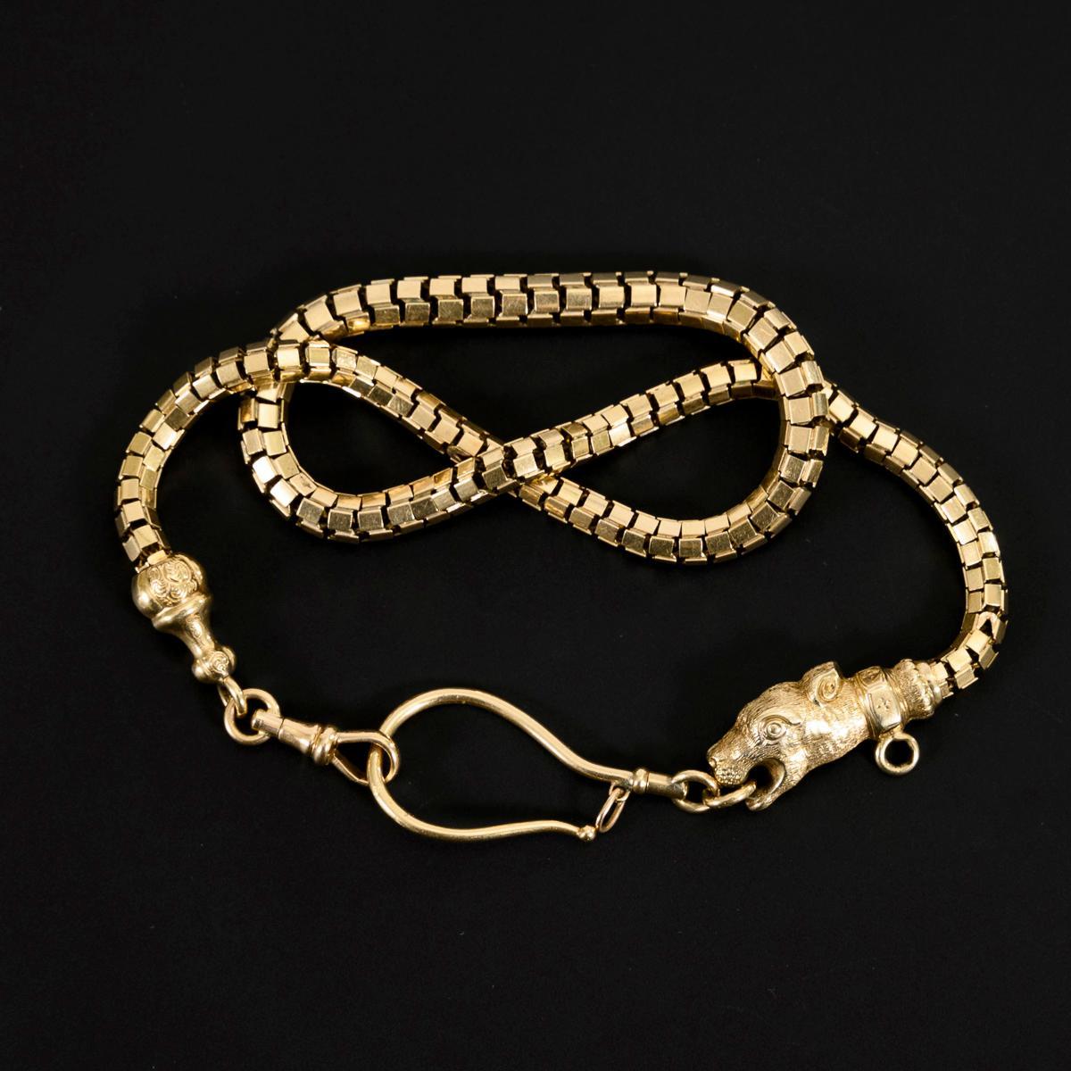 An extremely rare and highly collectable antique gold chain necklace in solid 18ct yellow gold. This versatile chain can be worn as a necklace or as a chunky chain bracelet (as shown on the photos). The chain is preserved in a superb state and has