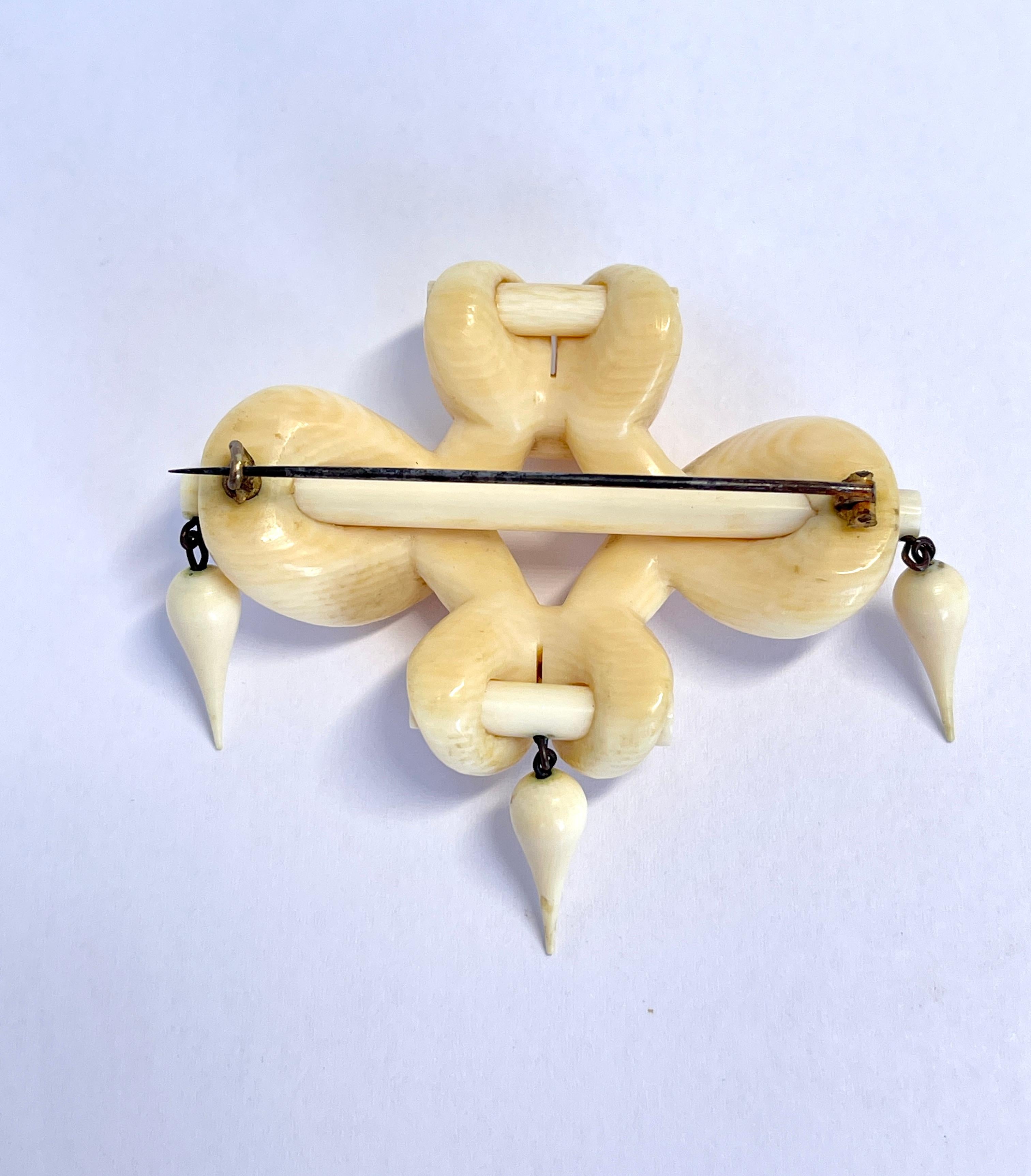 Antique Victorian Solid Carved Ivory Lovers Knot Brooch c1890s in Fitted Box 3