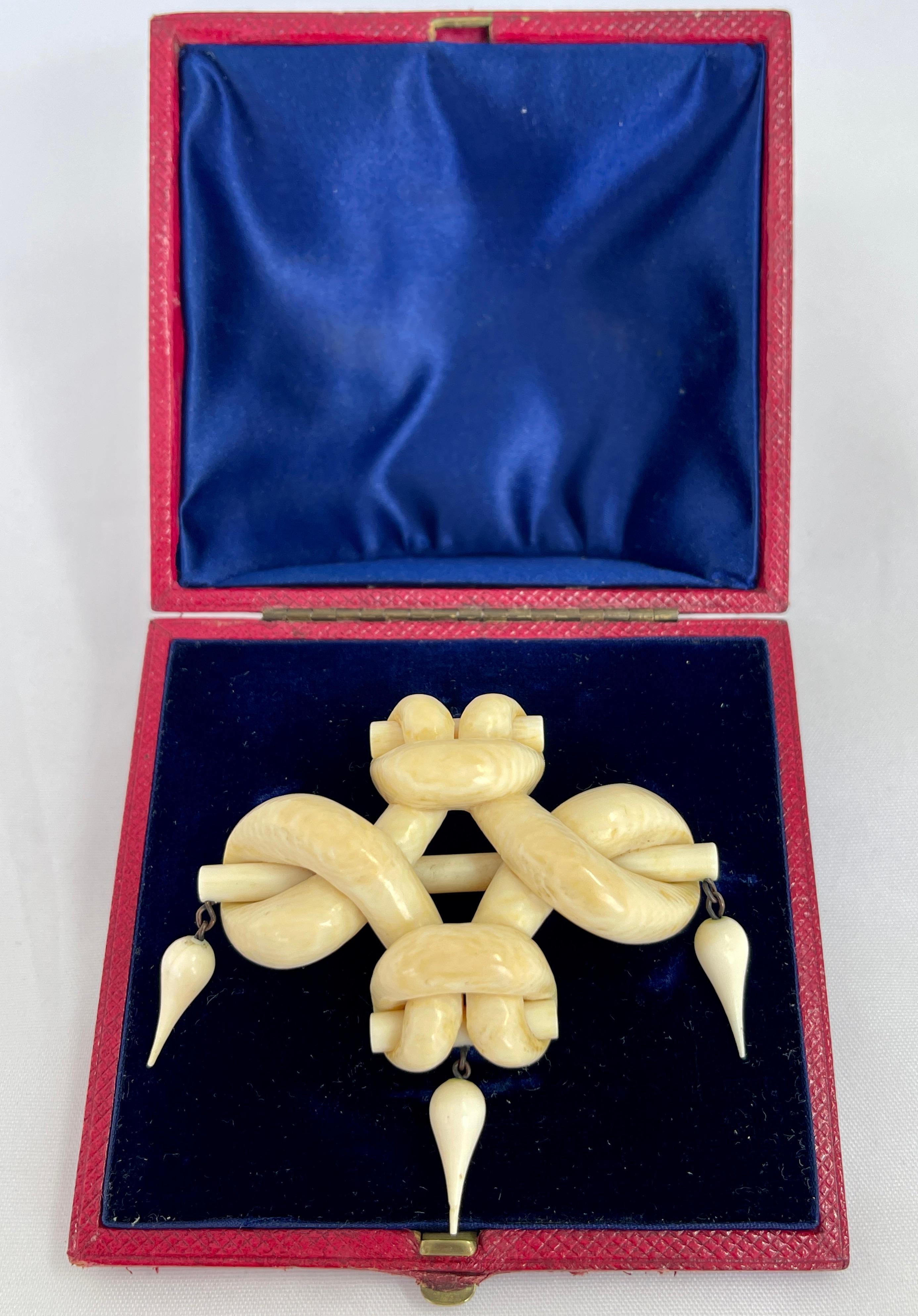Antique Victorian Solid Carved Ivory Lovers Knot Brooch c1890s in Fitted Box 4