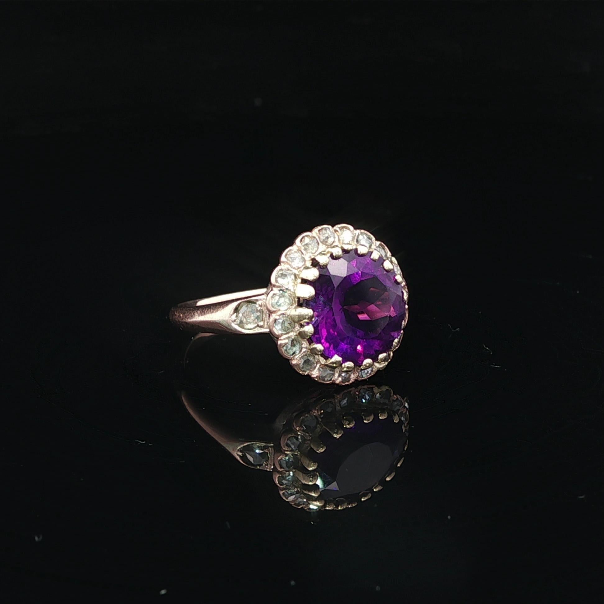 Ancienne bague victorienne en or massif avec halo en améthyste ronde et diamant taillé en rose en vente 4