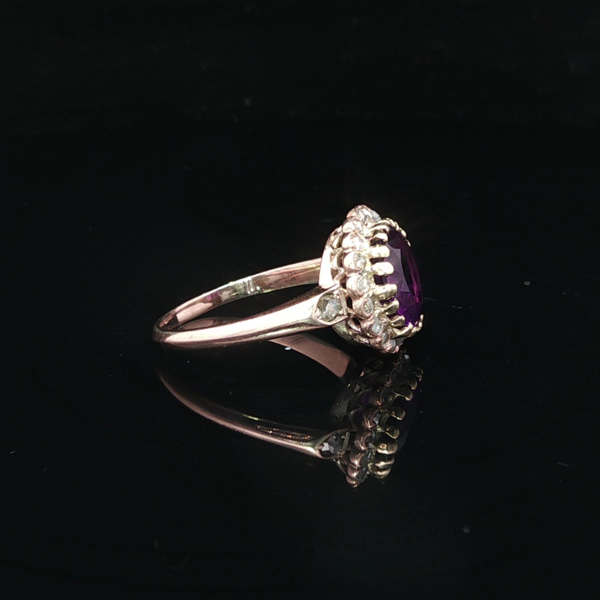 Ancienne bague victorienne en or massif avec halo en améthyste ronde et diamant taillé en rose en vente 5