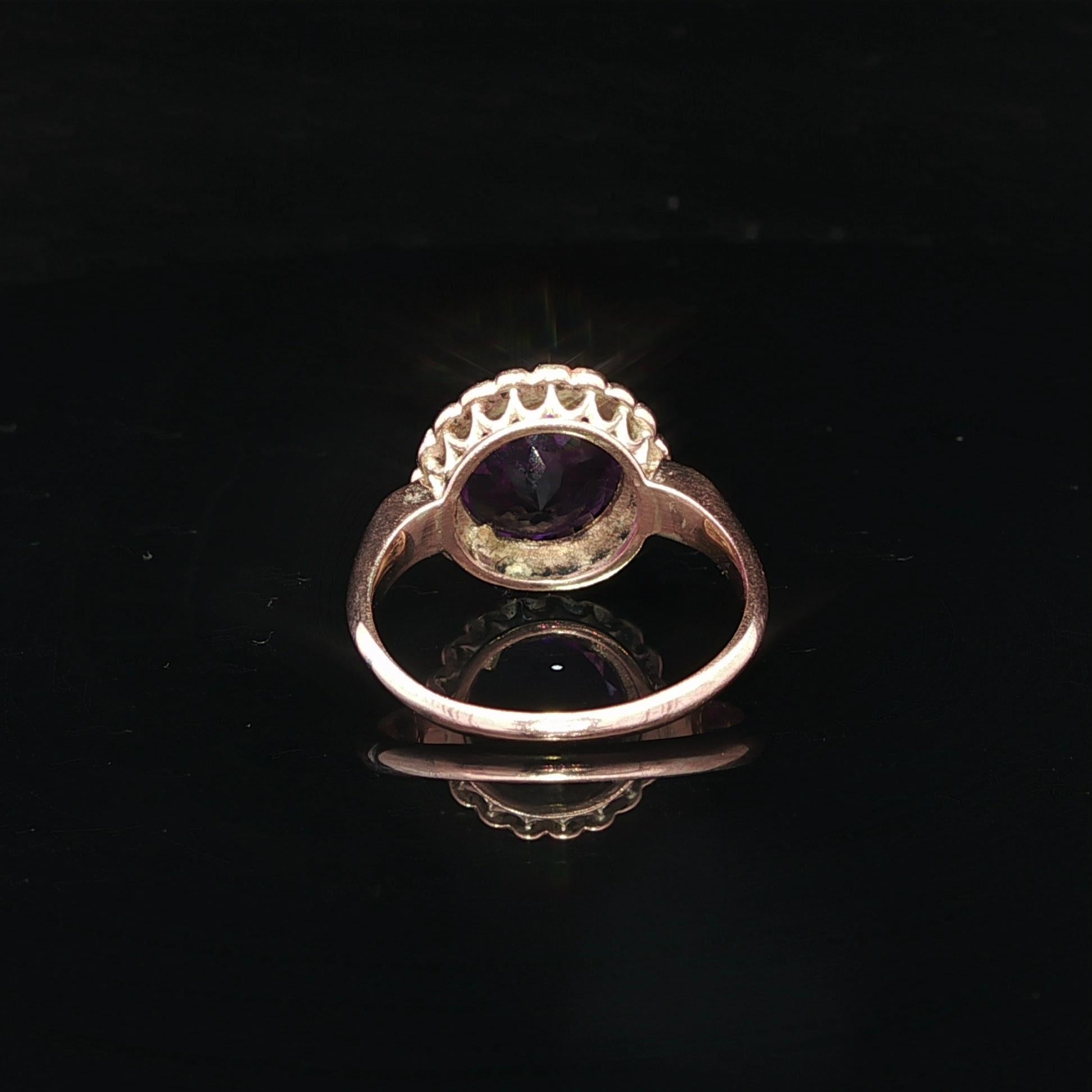 Ancienne bague victorienne en or massif avec halo en améthyste ronde et diamant taillé en rose en vente 6