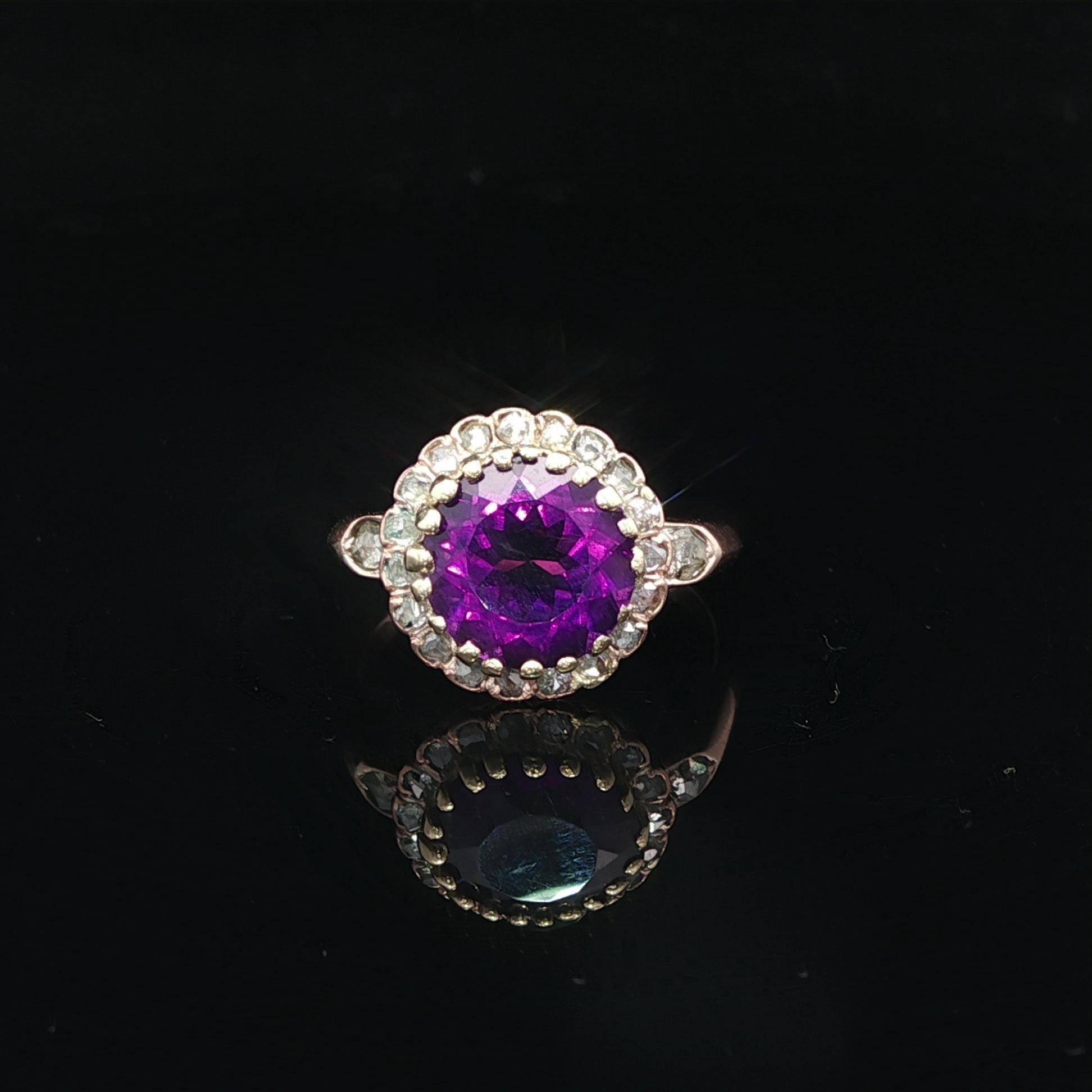 Ancienne bague victorienne en or massif avec halo en améthyste ronde et diamant taillé en rose en vente 2
