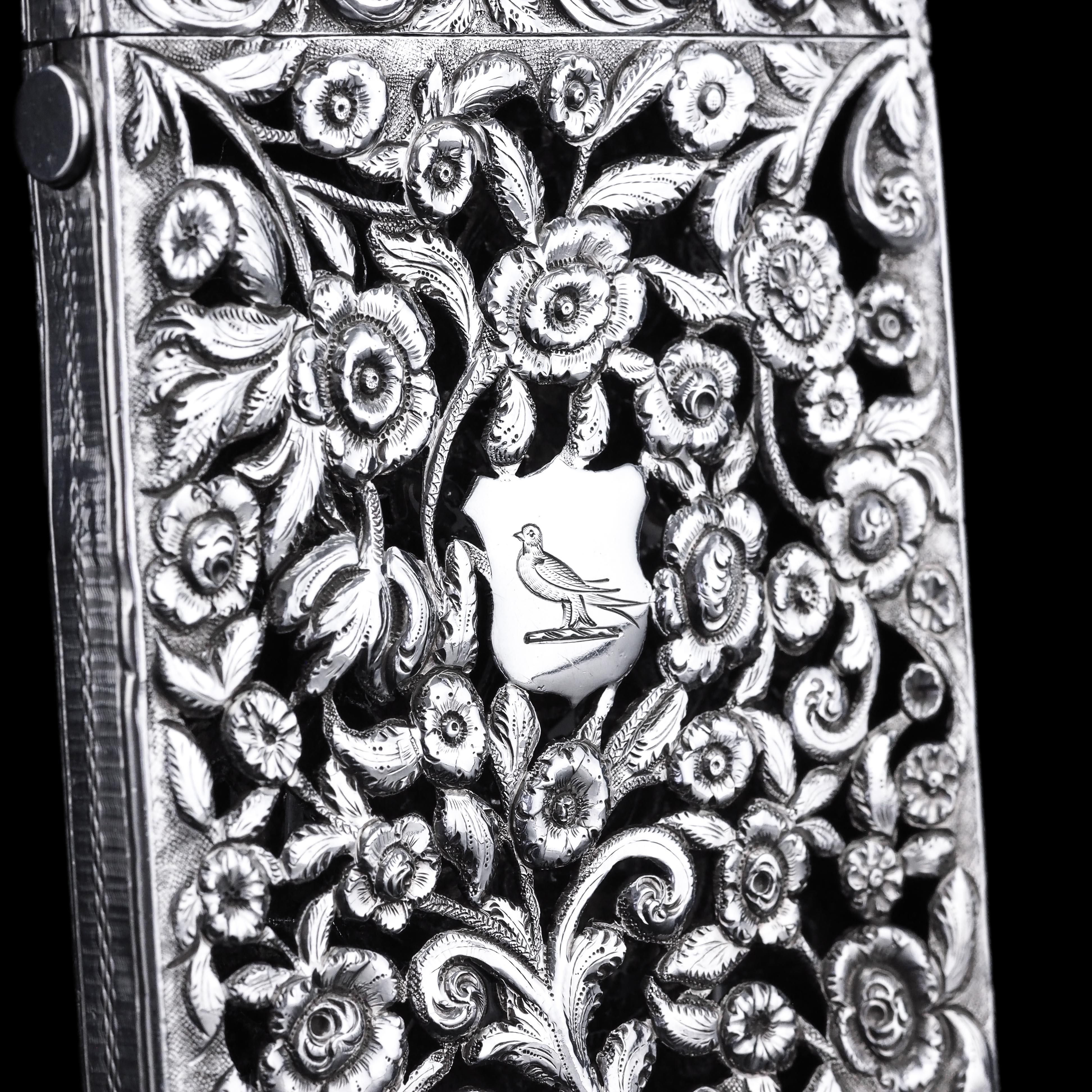 Antikes viktorianisches Kartenetui aus massivem Silber mit floralem, ziseliertem Motiv im Angebot 5