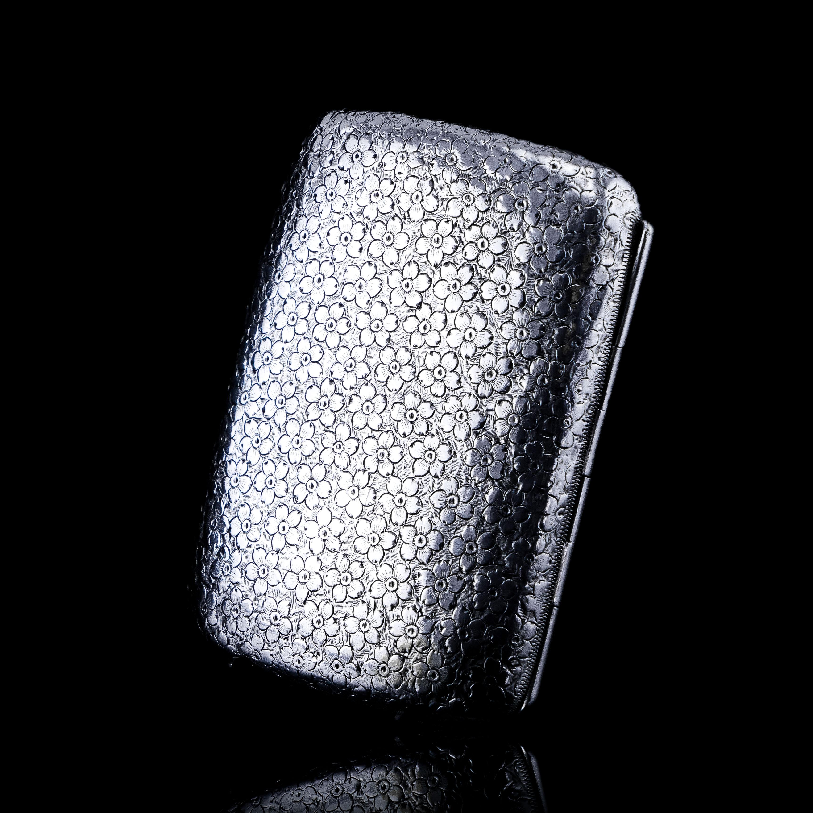 Antique Victorian Solid Silver Cigarette Case with Unusual Opening - 1886 im Angebot 6