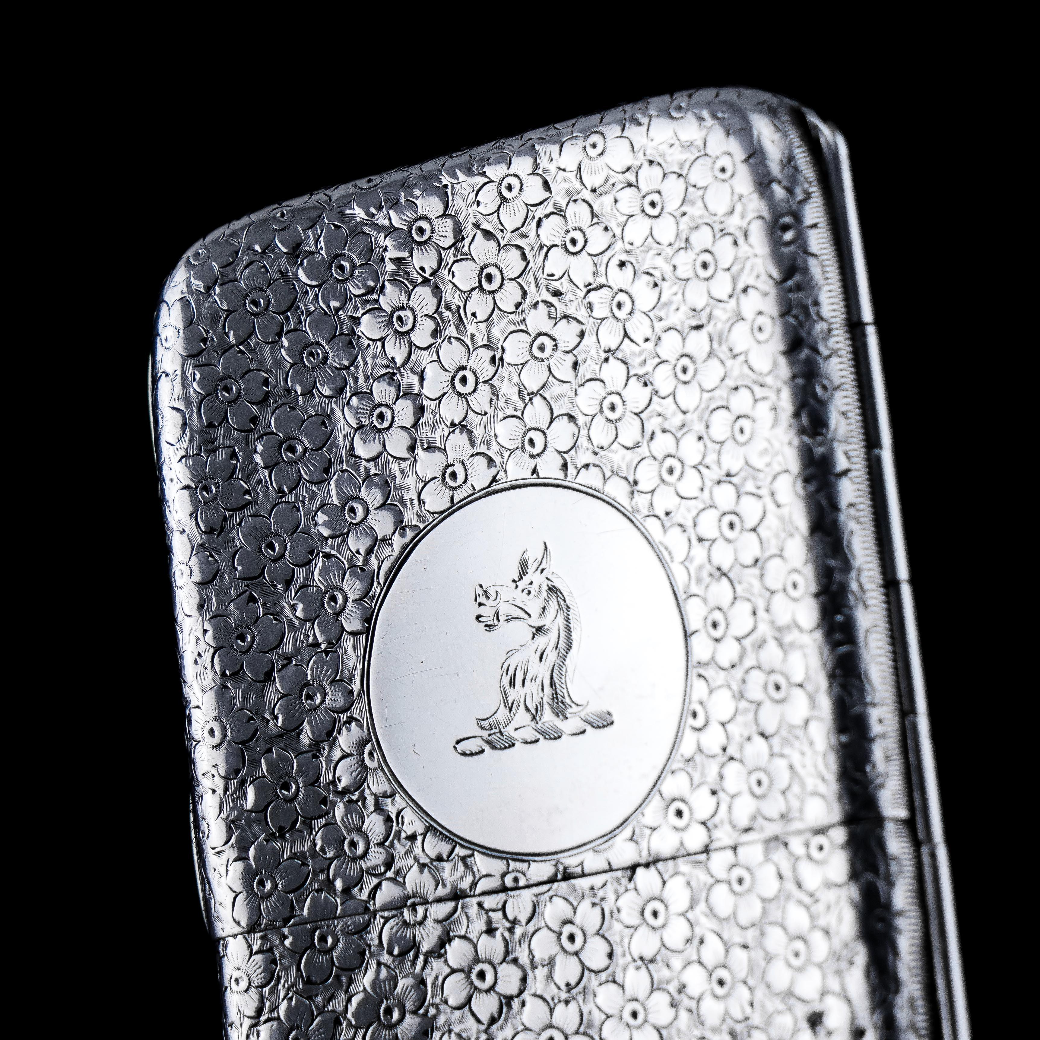 Antique Victorian Solid Silver Cigarette Case with Unusual Opening - 1886 im Zustand „Gut“ im Angebot in London, GB