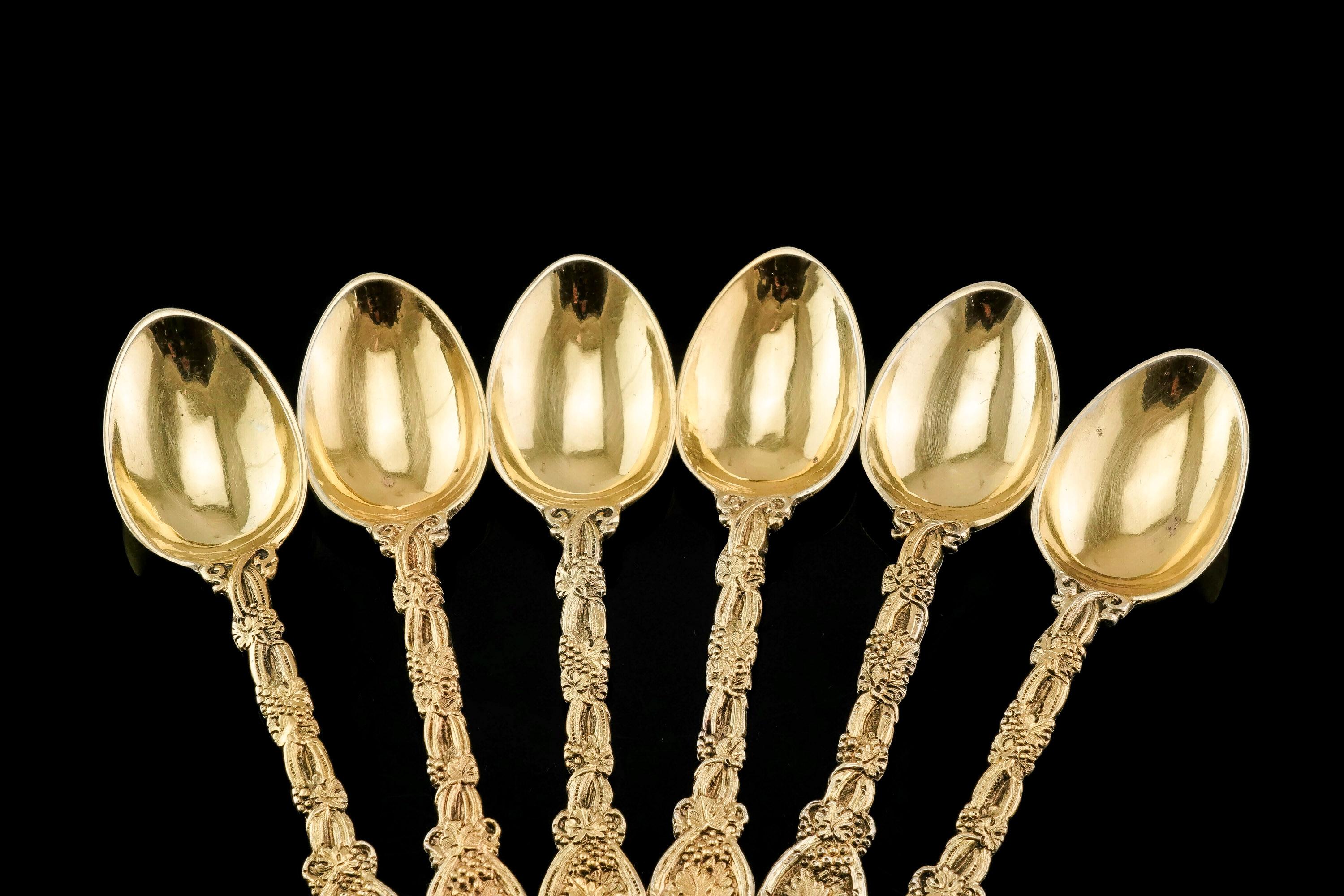 We are delighted to offer this magnificent set of Victorian silver gilt teaspoons made by Charles Boyton in London, 1883 (one spoon a year later in 1884, identical design).

This set of six spoons features a beautiful naturalistic vine handle