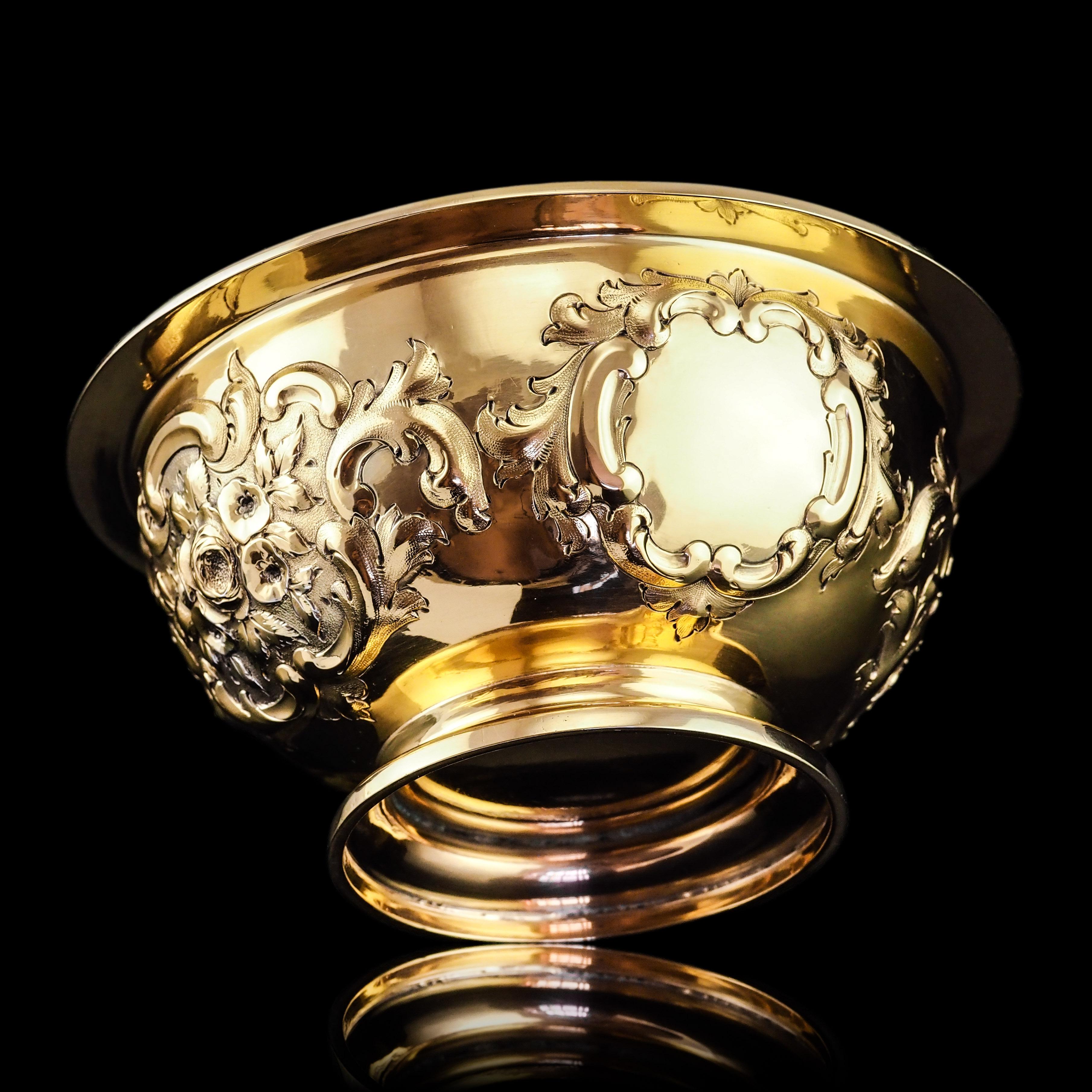 Antike viktorianische Schale aus massivem Silber, vergoldet, mit floralen Verzierungen - 1860 im Angebot 13