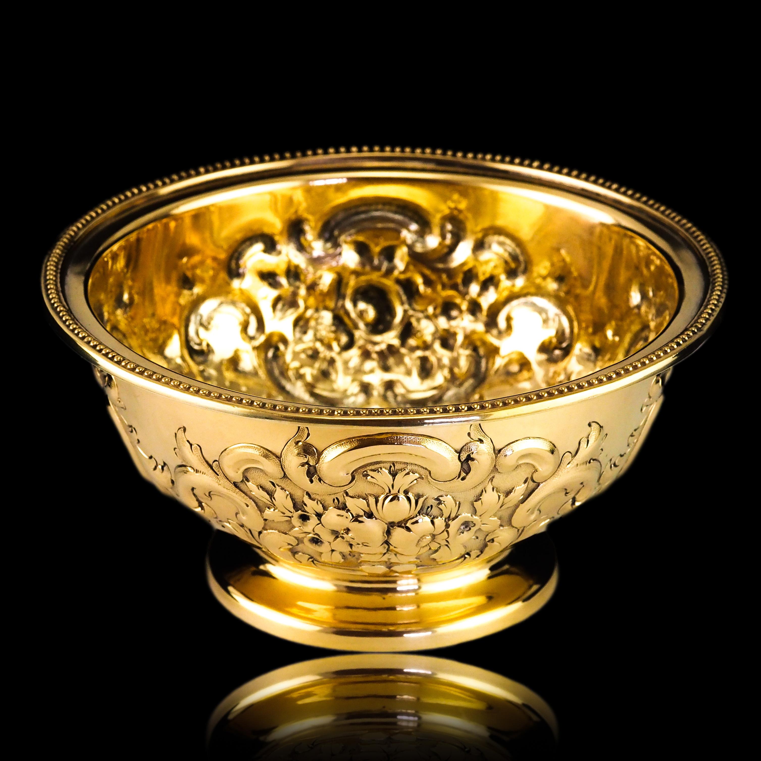 Antike viktorianische Schale aus massivem Silber, vergoldet, mit floralen Verzierungen - 1860 im Angebot 14