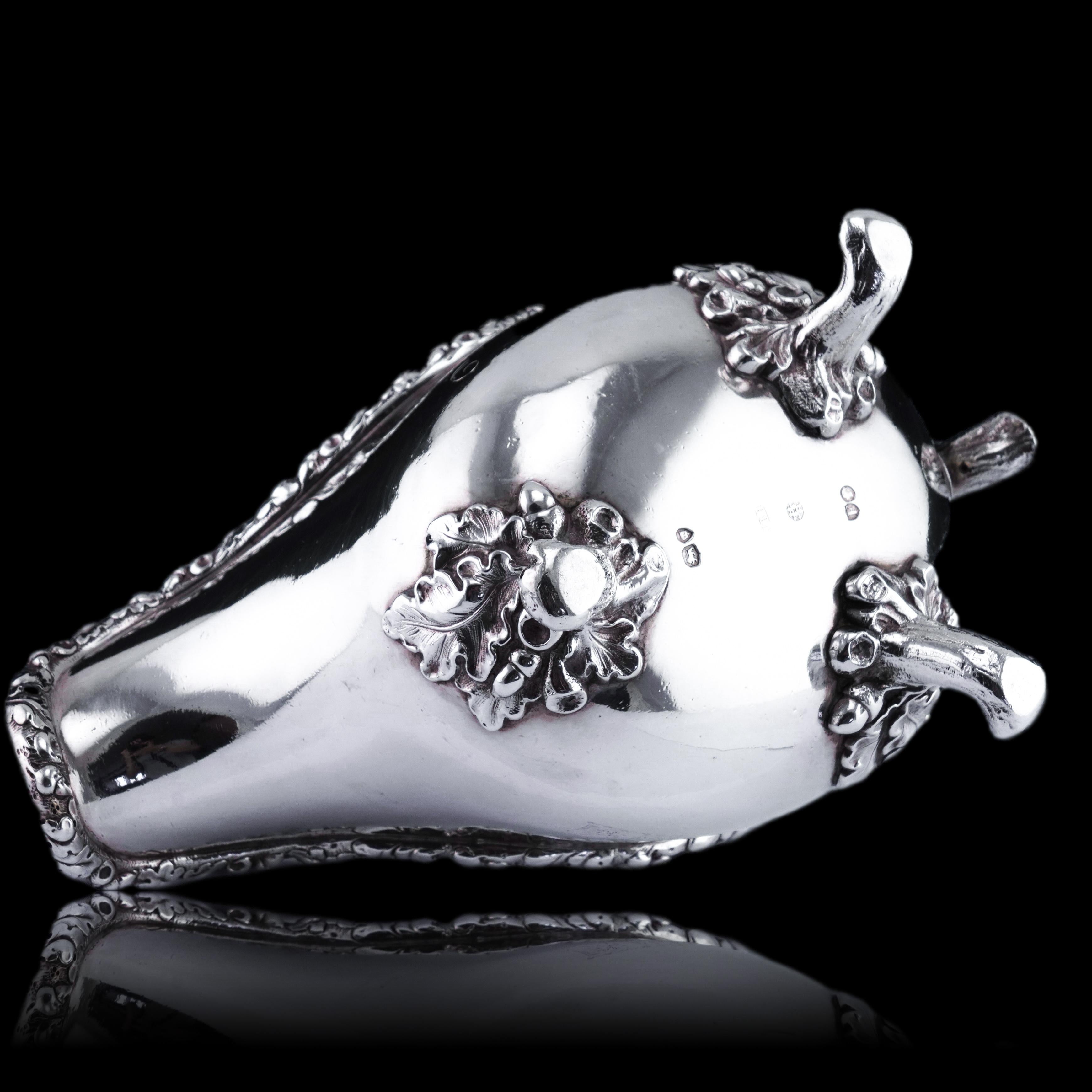 Antico Vittoriano in argento massiccio Naturalistico Sauce Boat Border Ghiandaia Londra 1881 in vendita 12