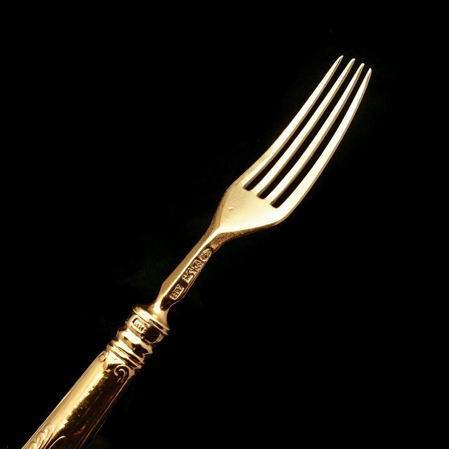 Antico set di 6 coltelli e forchette in argento massiccio vittoriano dorato - 1839 in vendita 9