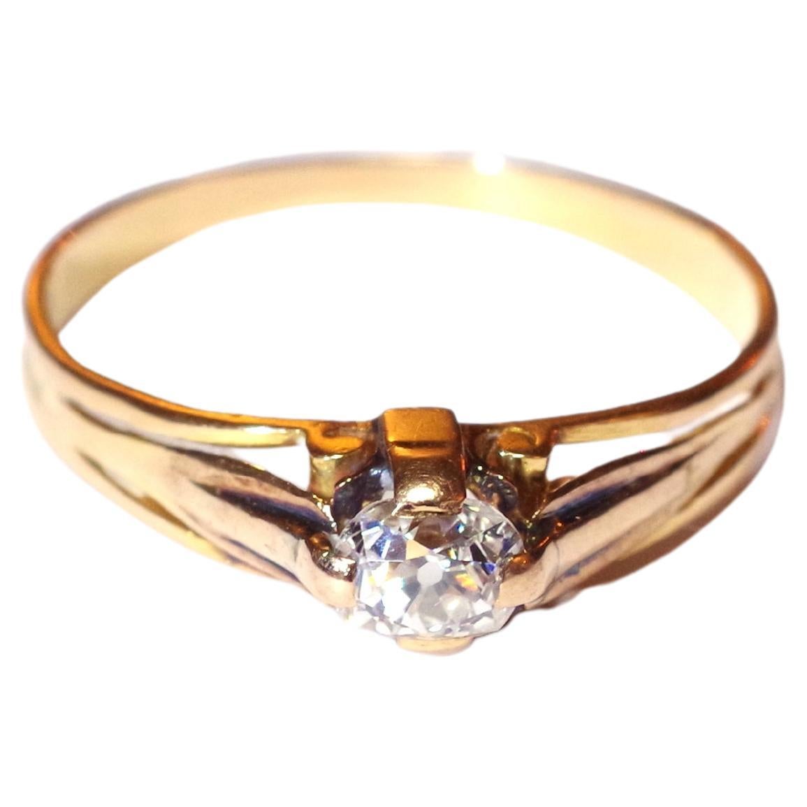 Antique Victorian Solitaire Diamond Ring in 18 Karat Pink Gold, Wedding Ring For Sale