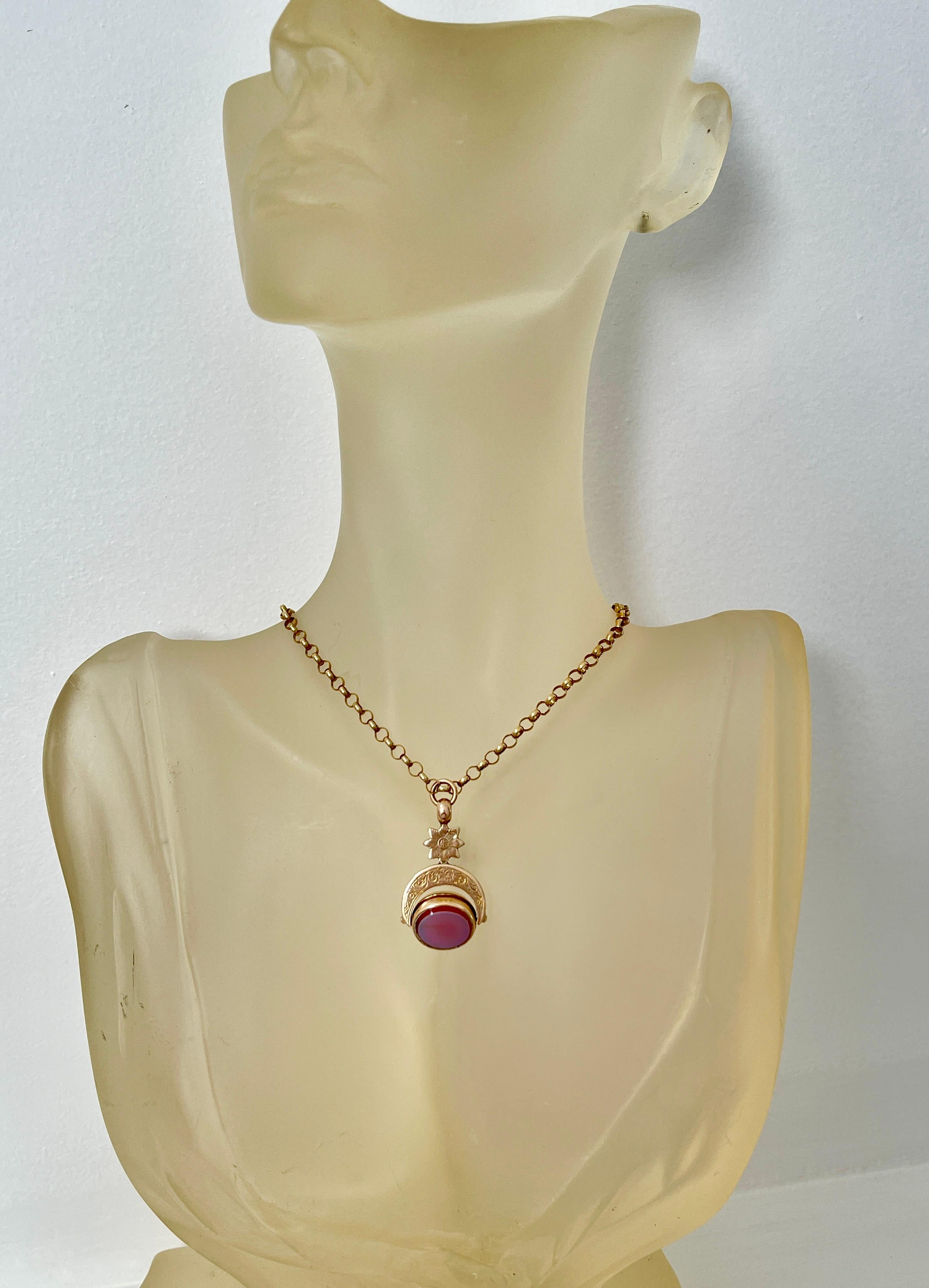 Antique Victorian Spinner Fob Photo Locket 15ct Yellow Gold c1880s Sardonyx For Sale 8