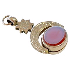 Antique Victorian Spinner Fob Photo Locket 15ct Yellow Gold c1880s Sardonyx