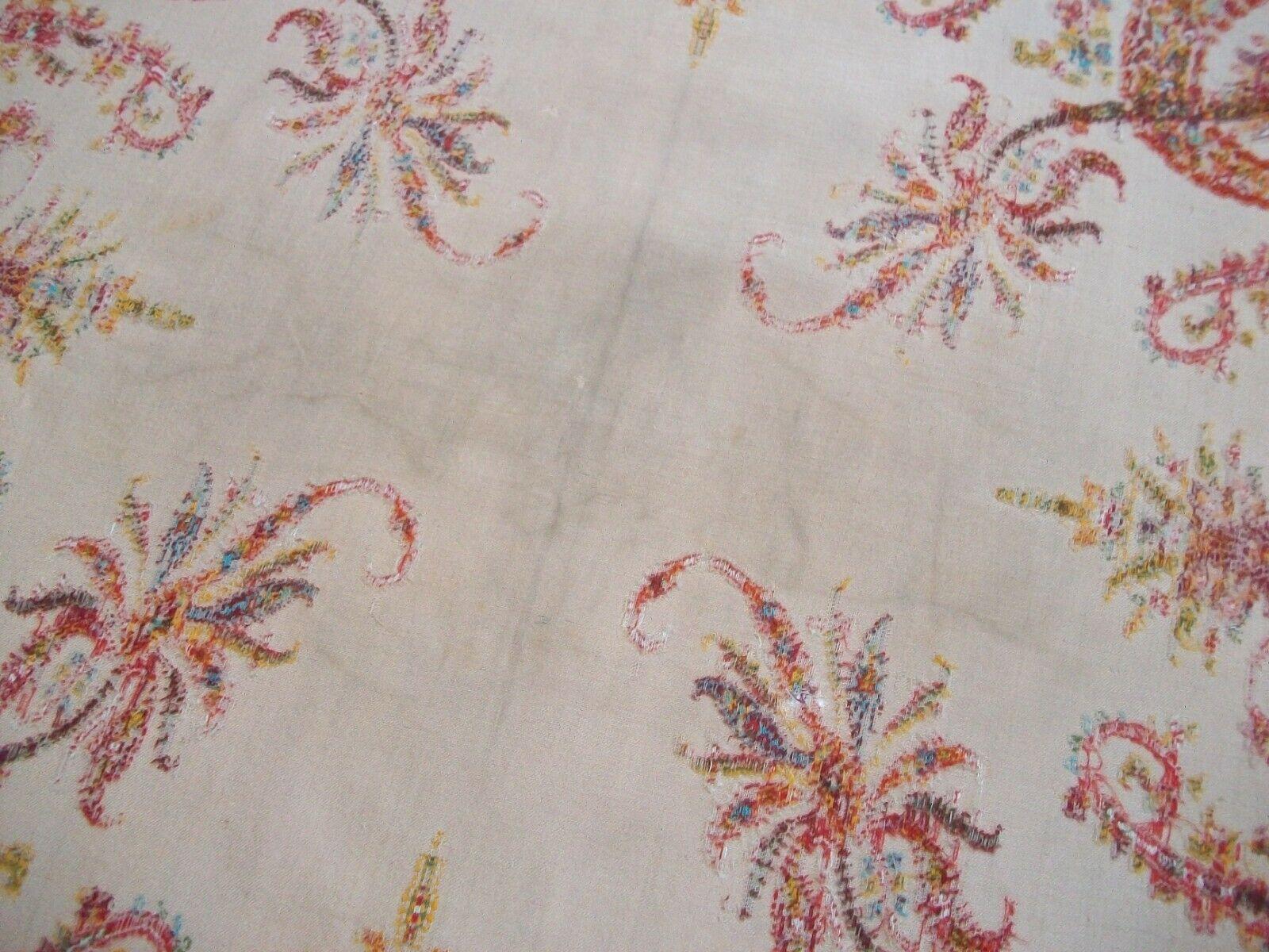 Châle carré victorien ancien à motif cachemire, tissage fin, vers les années 1850 en vente 5
