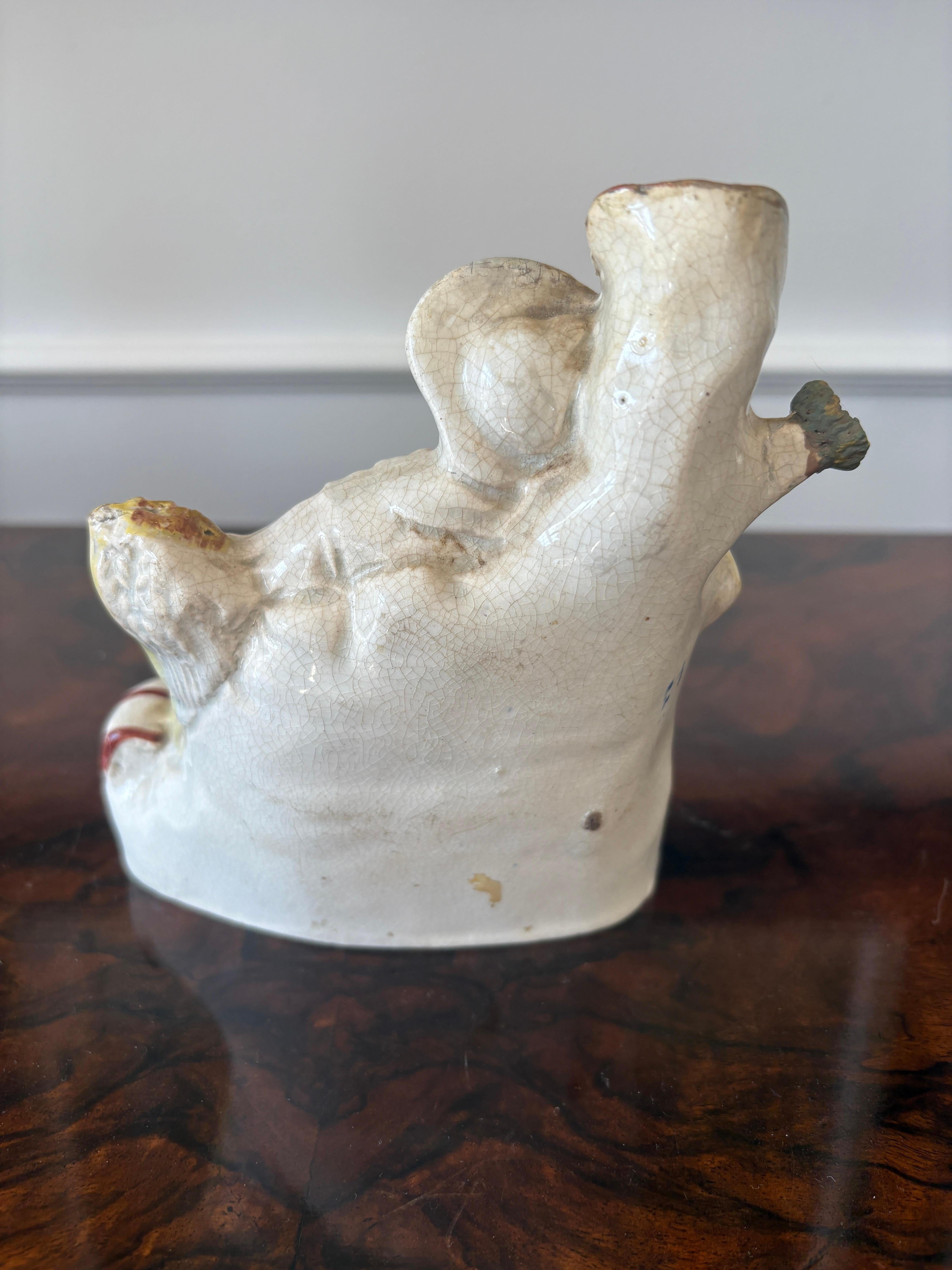 Antigua figura victoriana de Staffordshire de dorso plano Cerámico en venta