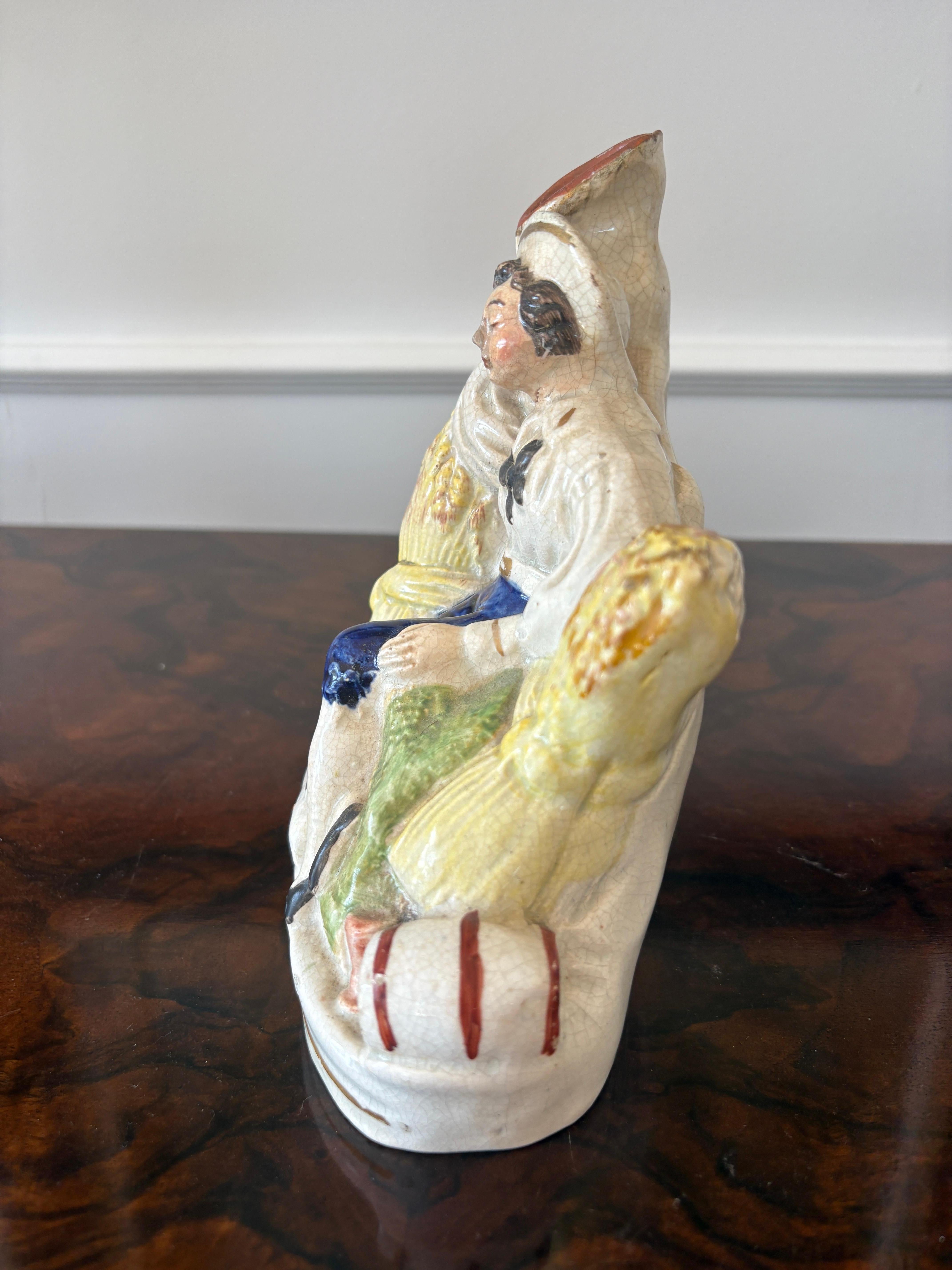 Antigua figura victoriana de Staffordshire de dorso plano en venta 1