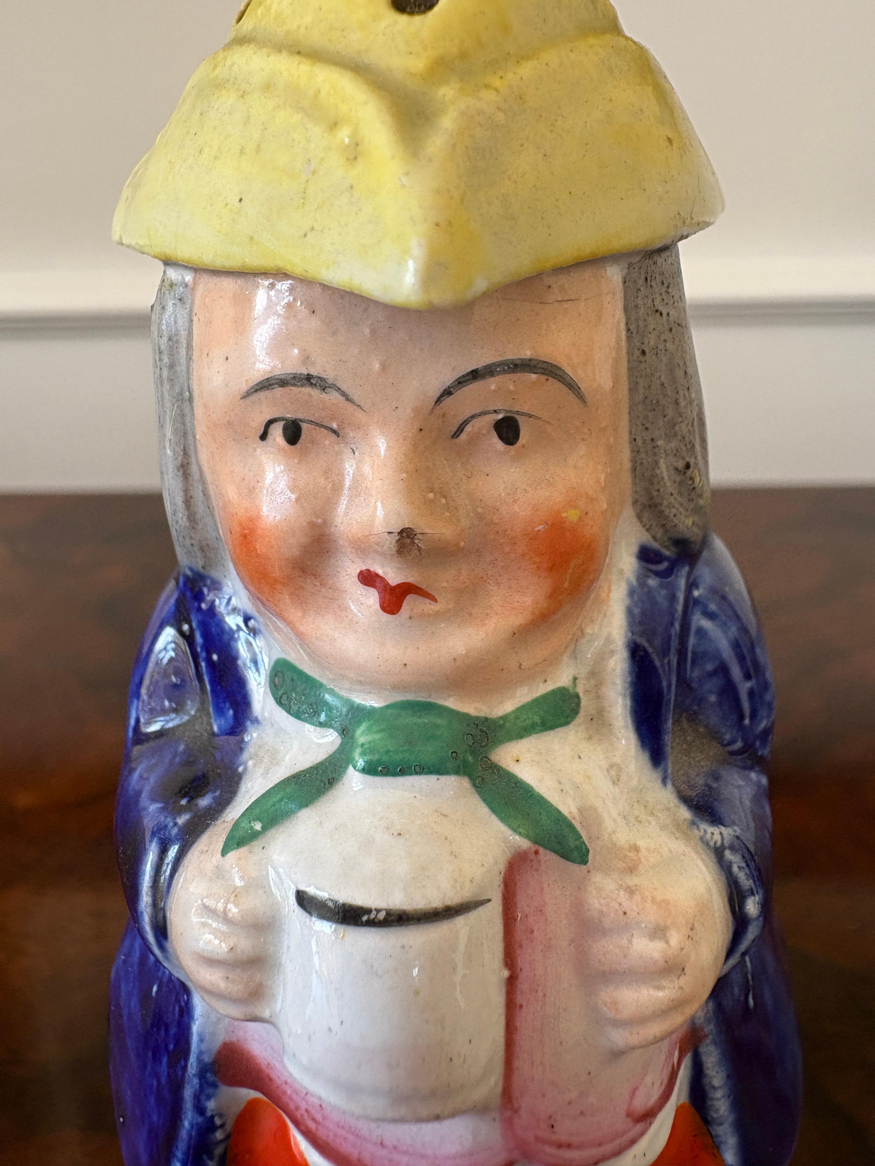 Vittoriano Antica figura vittoriana dello Staffordshire Toby Pepperpot in vendita